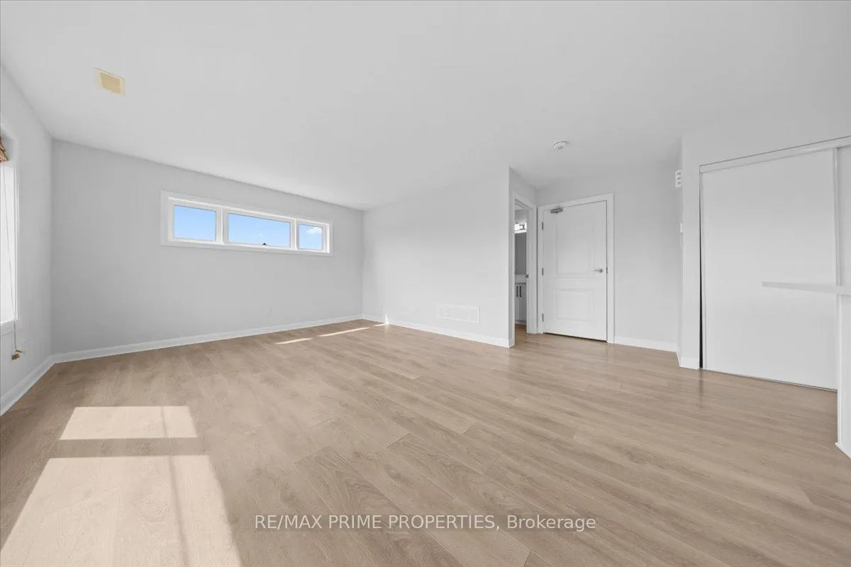 Photo 10 of Unit B, 700B Amberwing Private, Ottawa, Avalon West — HOMEH