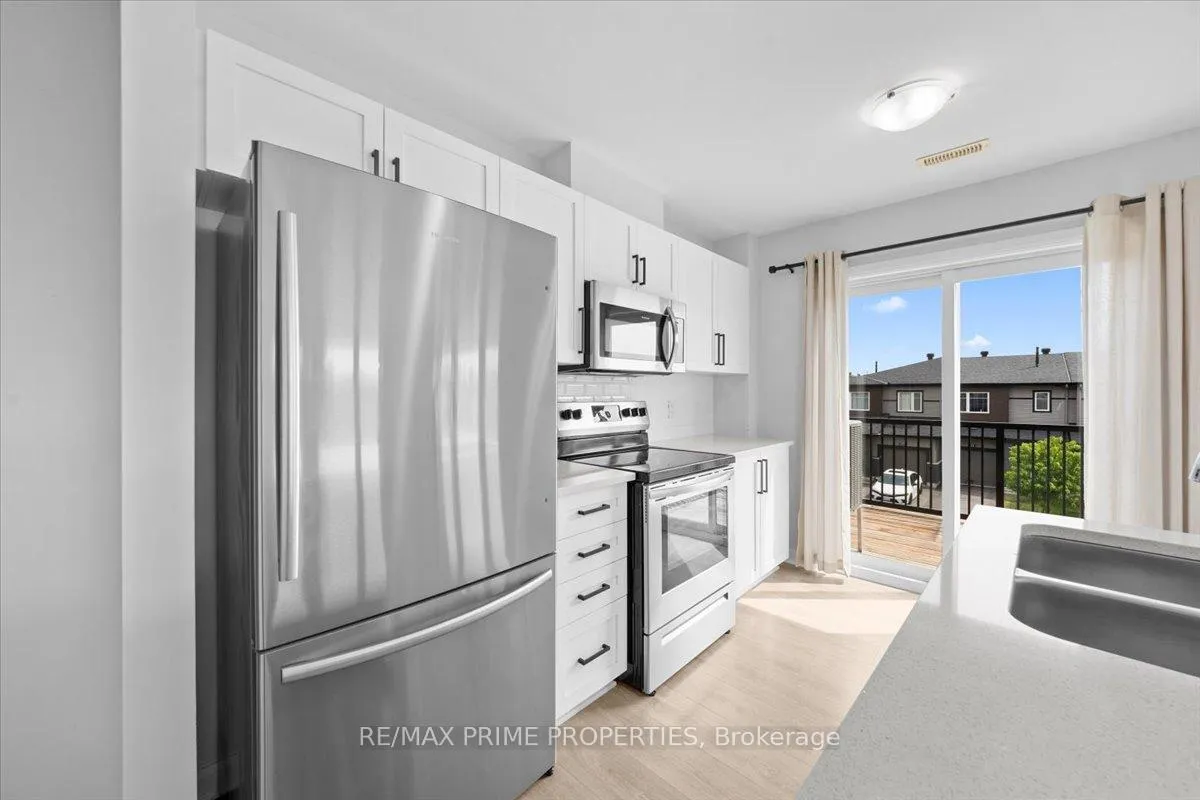 Photo 16 of Unit B, 700B Amberwing Private, Ottawa, Avalon West — HOMEH