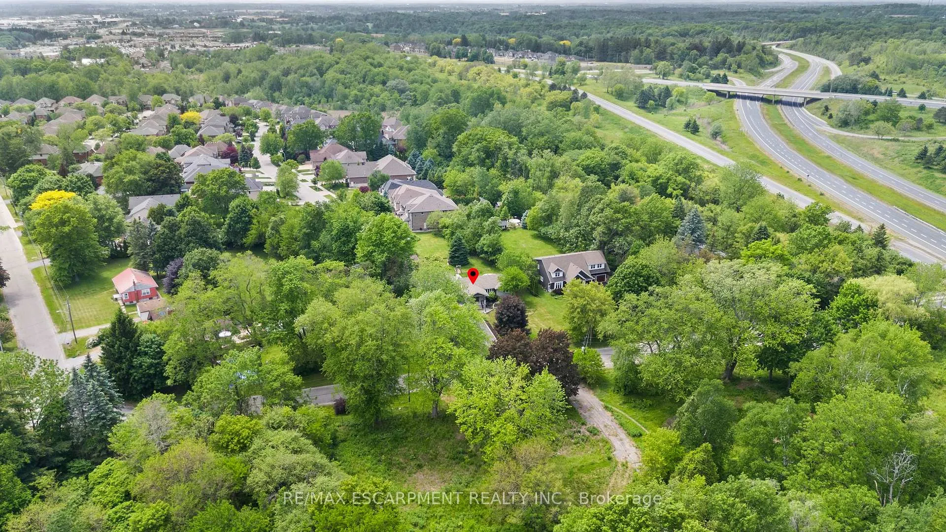 Photo 47 of 404 Hamilton Drive, Hamilton, Ancaster — HOMEH