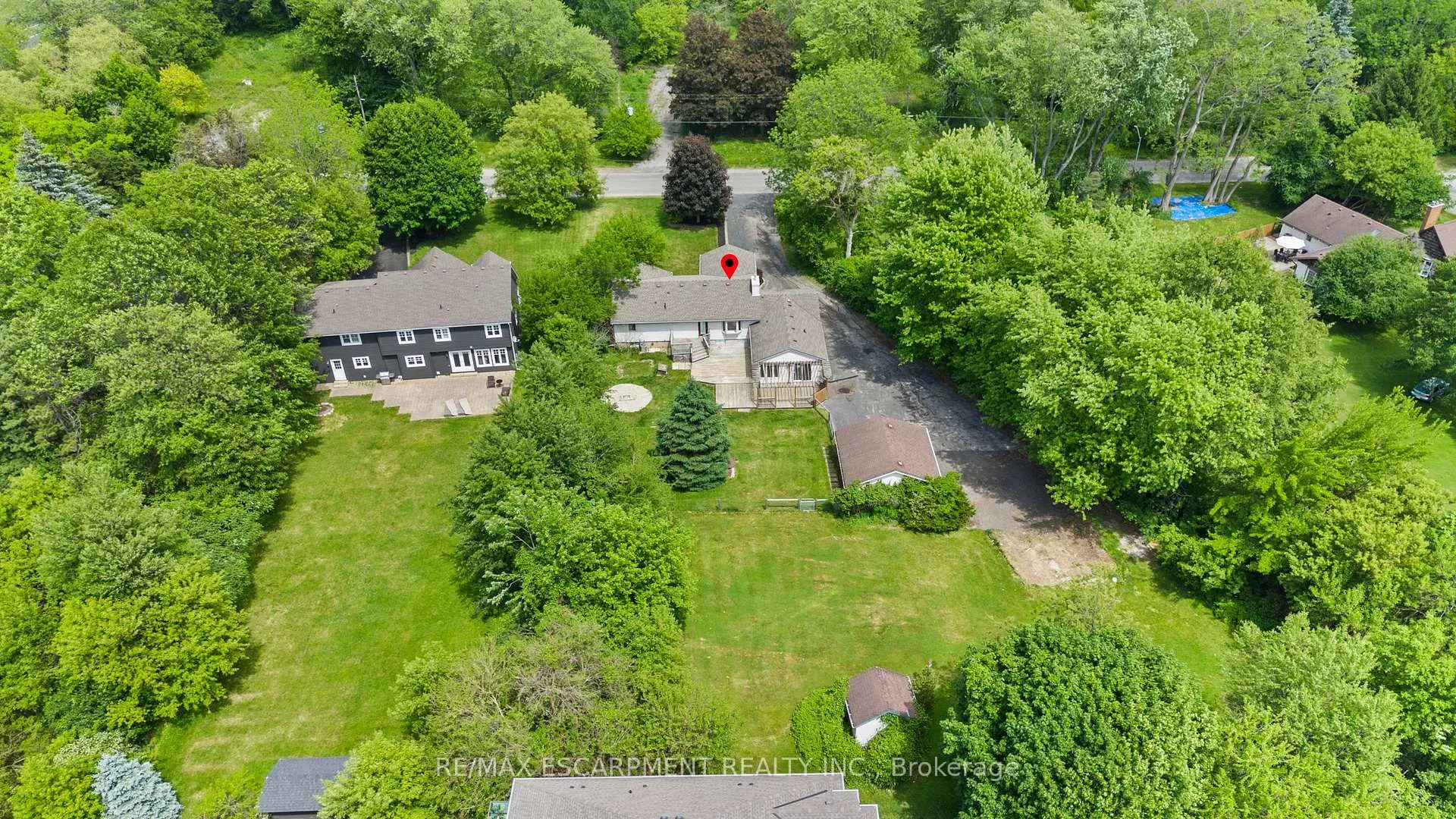 Photo 48 of 404 Hamilton Drive, Hamilton, Ancaster — HOMEH