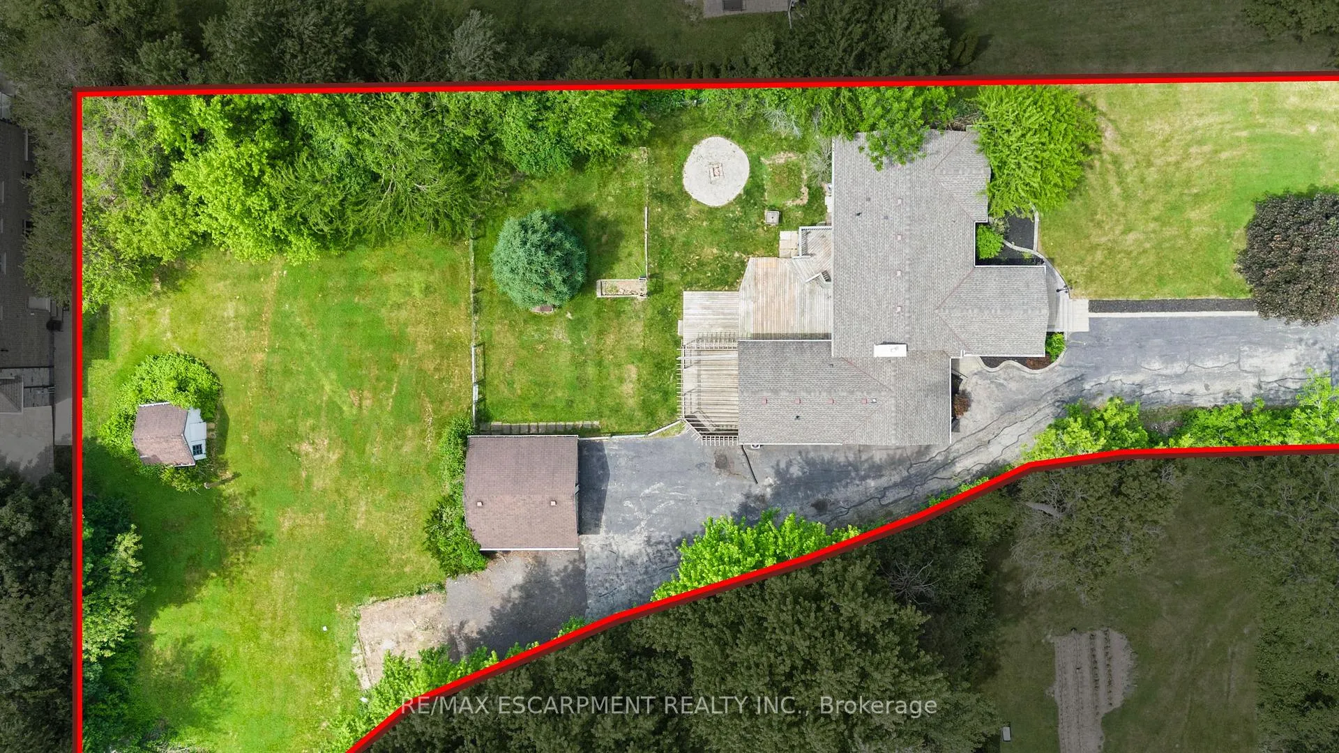 Photo 49 of 404 Hamilton Drive, Hamilton, Ancaster — HOMEH