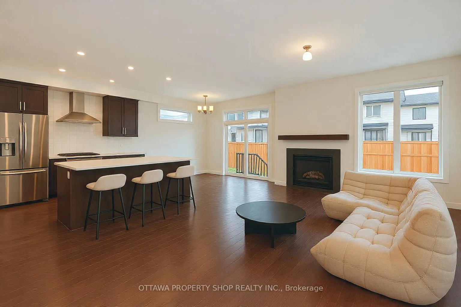 Photo 4 of 725 Odyssey Way, Ottawa, Leitrim — HOMEH