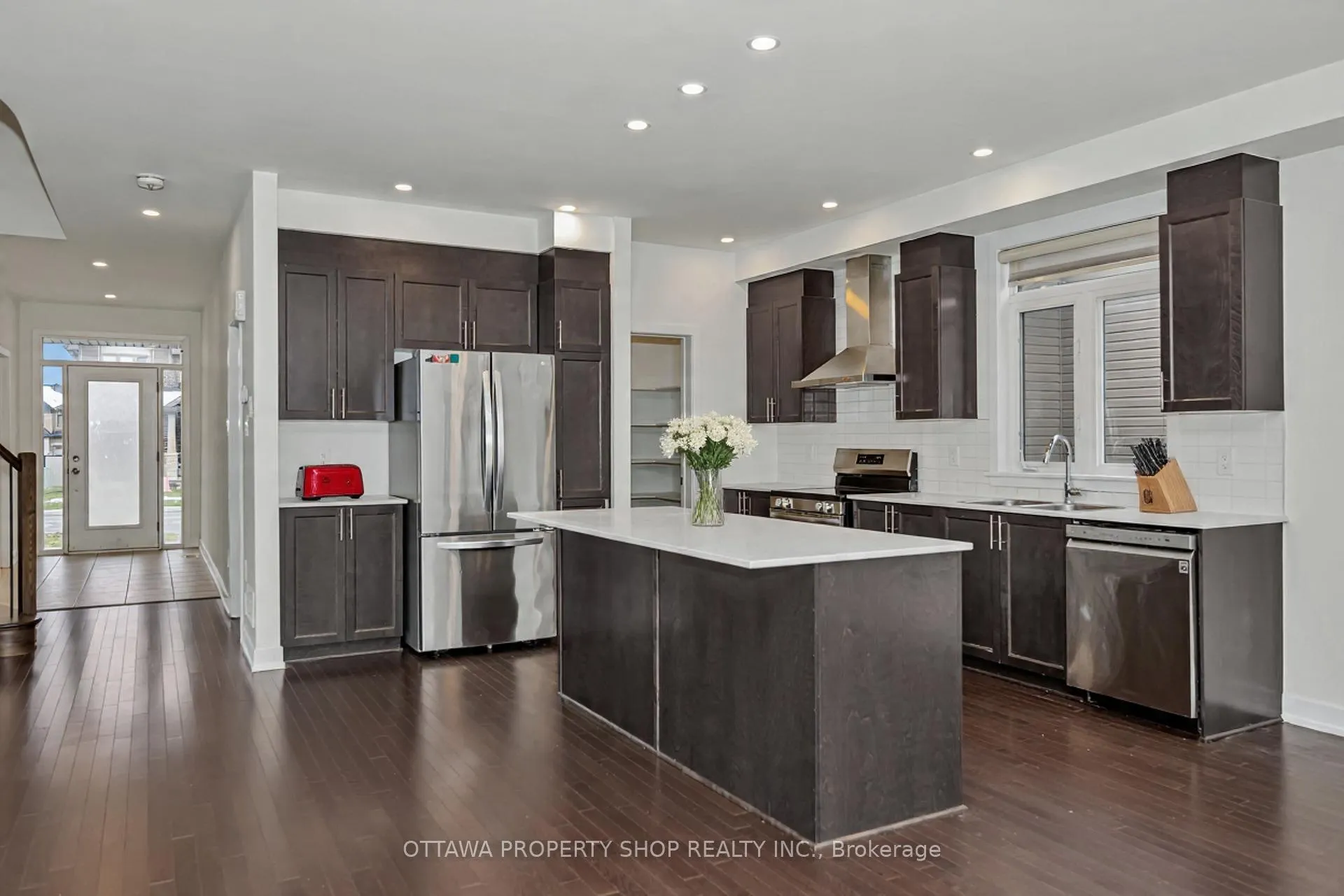 Photo 7 of 725 Odyssey Way, Ottawa, Leitrim — HOMEH