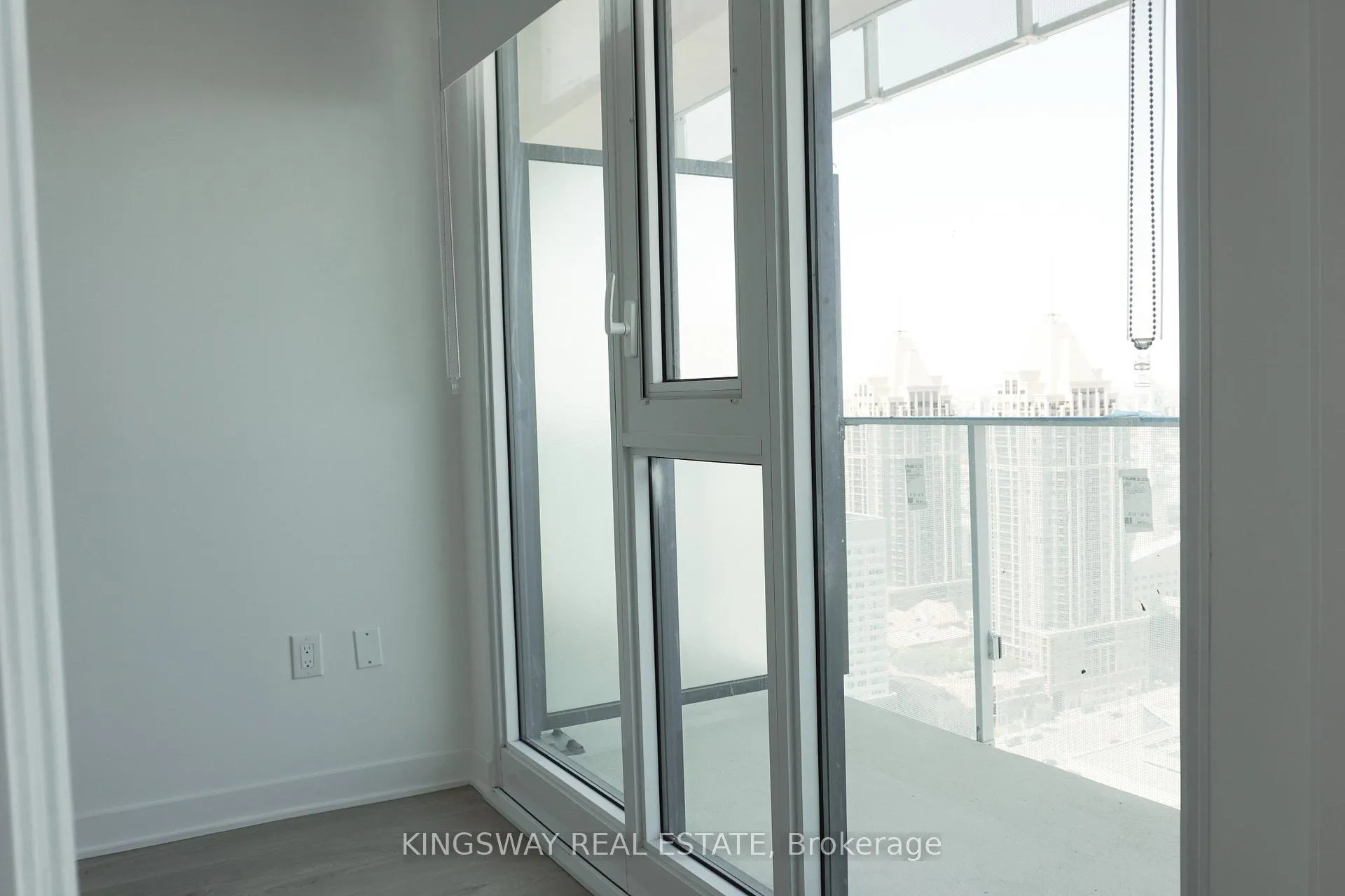 Photo 14 of Unit 2913, 3900 Confederation Parkway, Mississauga, City Centre — HOMEH