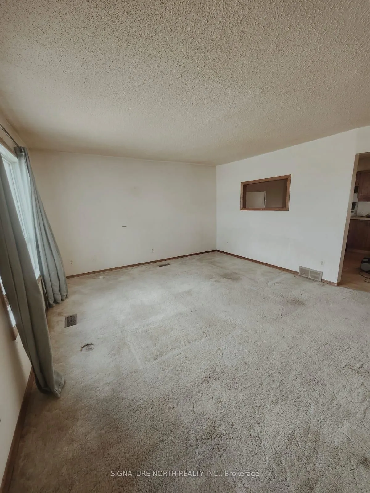 Photo 7 of 384 Francis Street E, Thunder Bay, Westfort — HOMEH