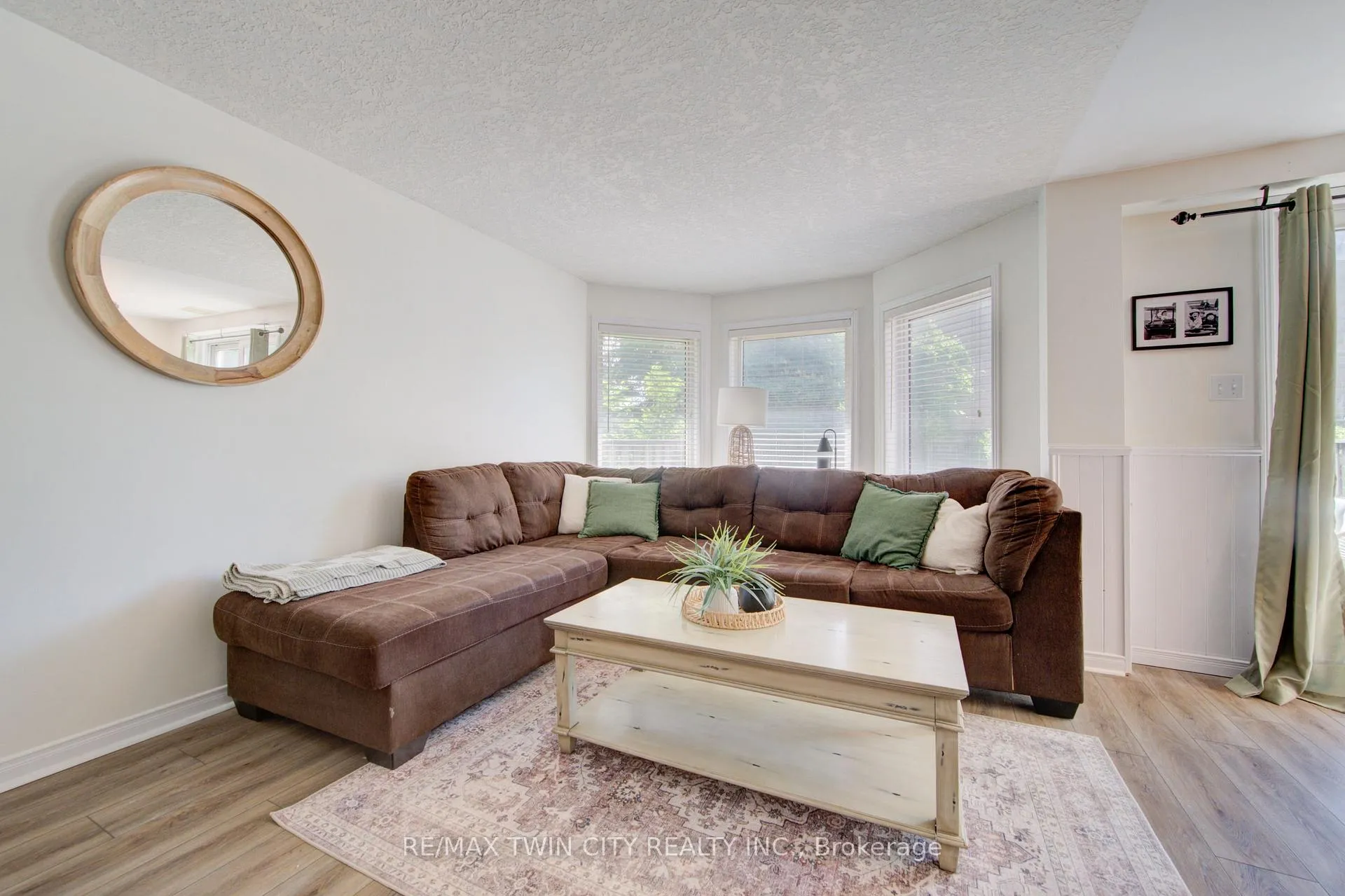 Photo 7 of 243 Auburn Drive, Waterloo — HOMEH