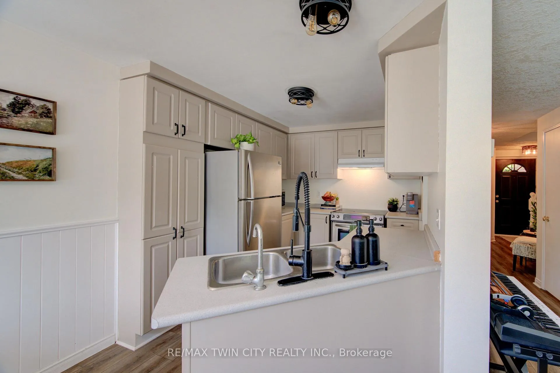 Photo 12 of 243 Auburn Drive, Waterloo — HOMEH