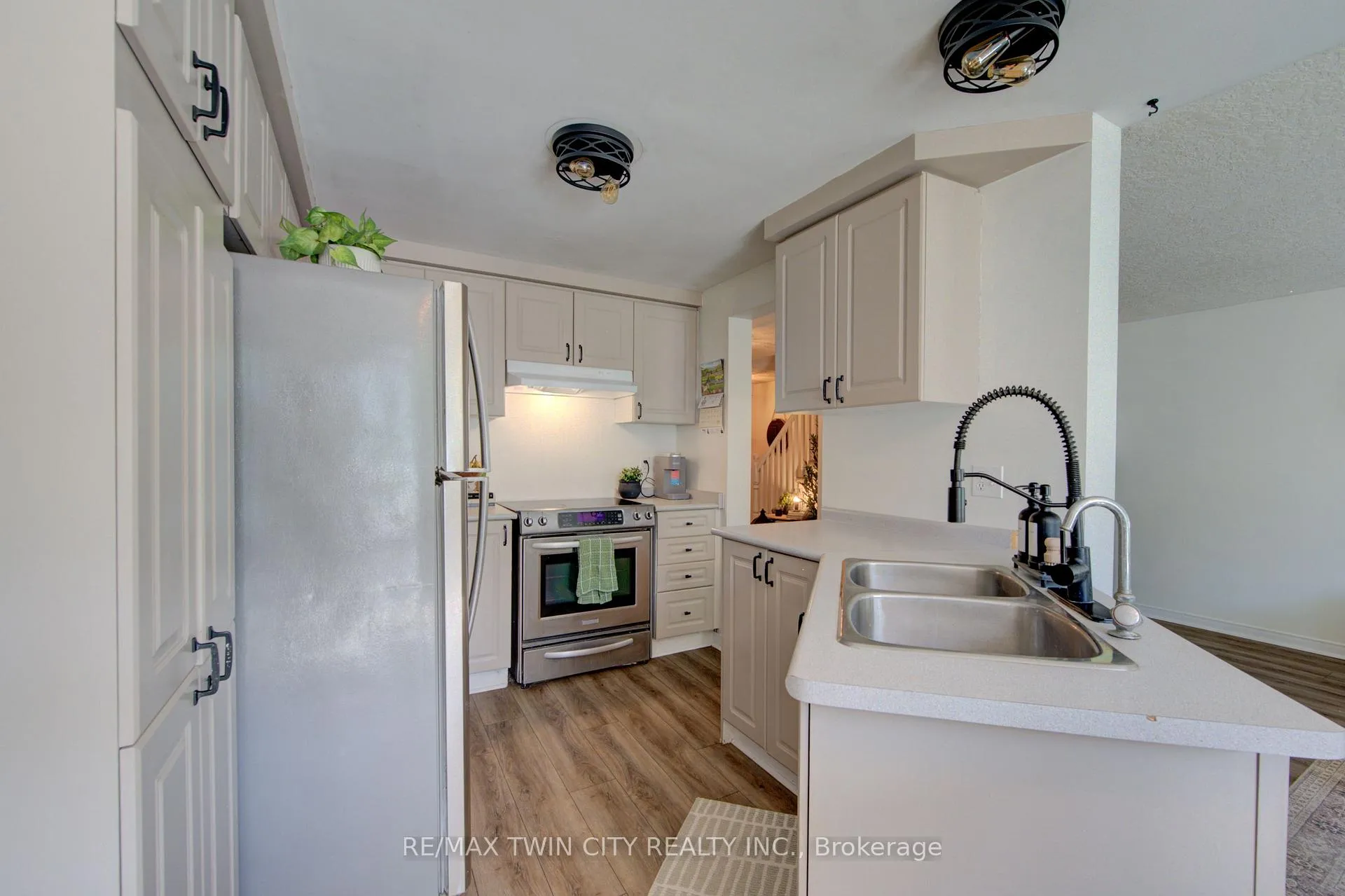 Photo 13 of 243 Auburn Drive, Waterloo — HOMEH