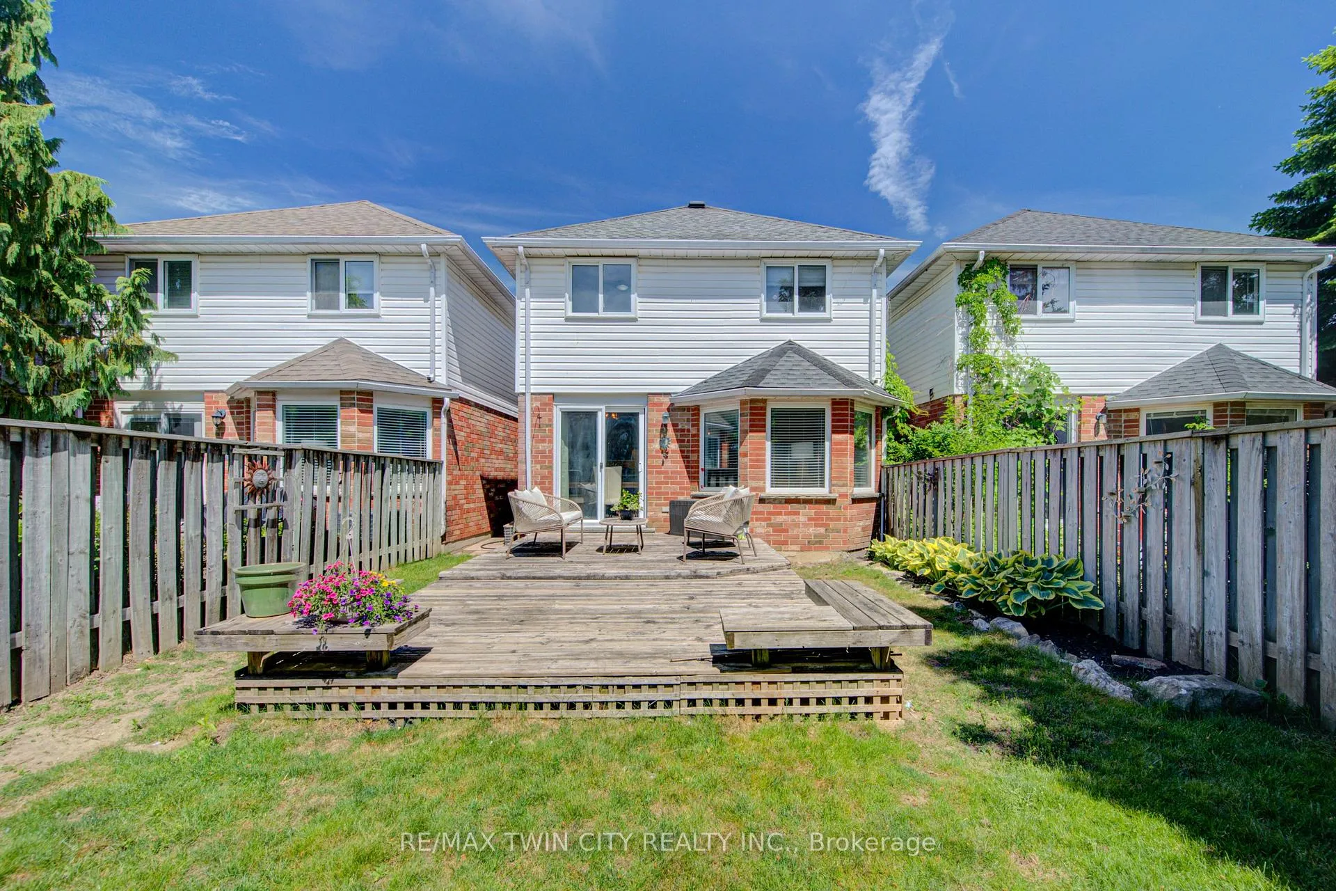 Photo 25 of 243 Auburn Drive, Waterloo — HOMEH