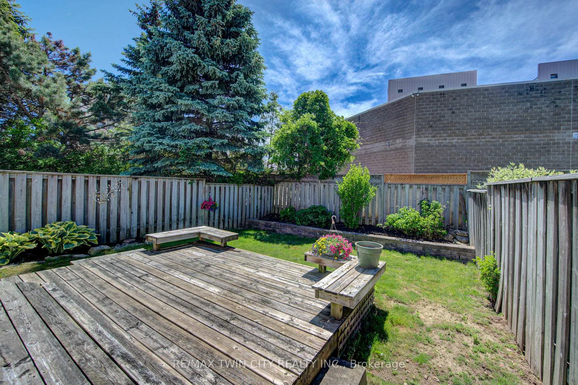 Photo 28 of 243 Auburn Drive, Waterloo — HOMEH