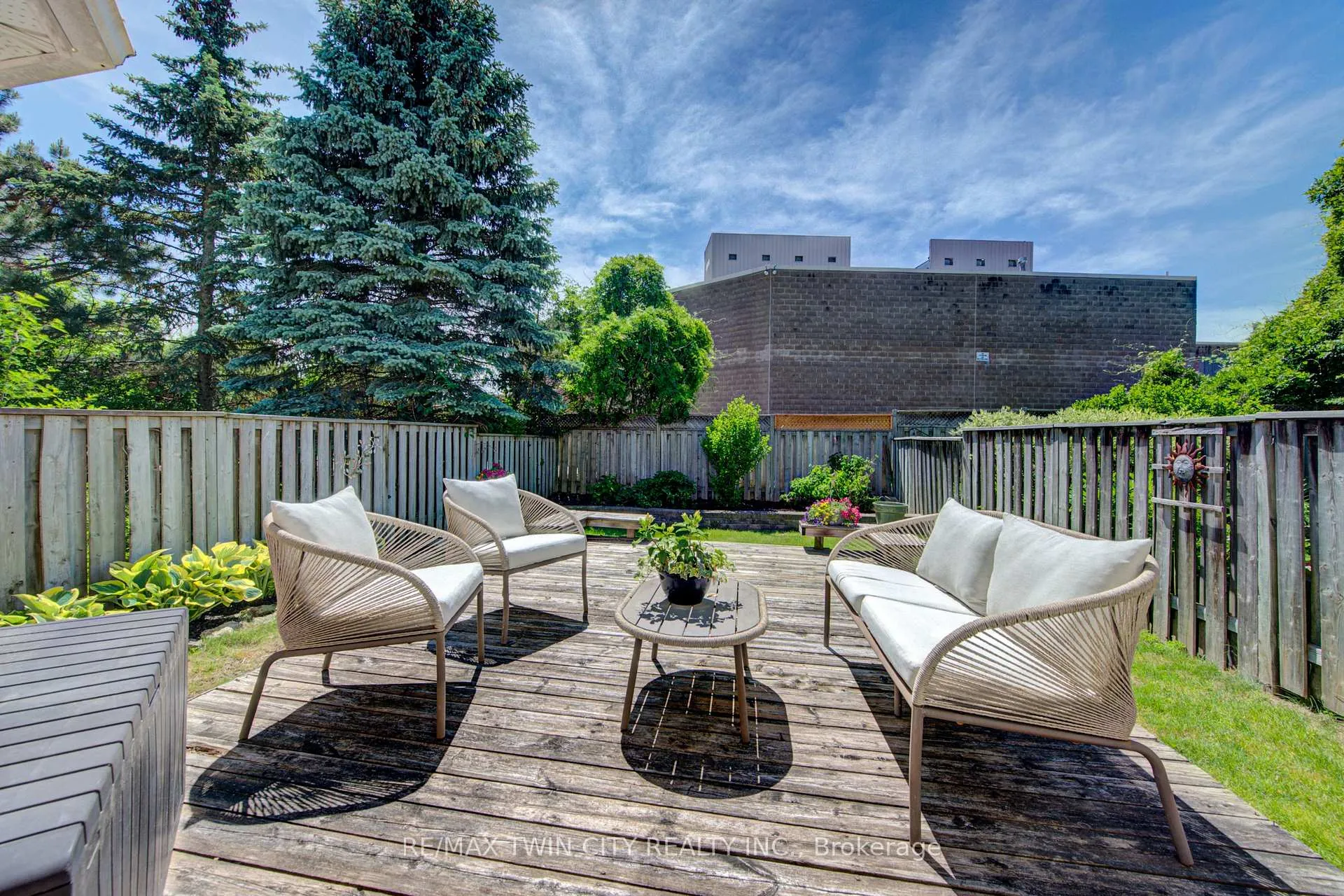 Photo 29 of 243 Auburn Drive, Waterloo — HOMEH