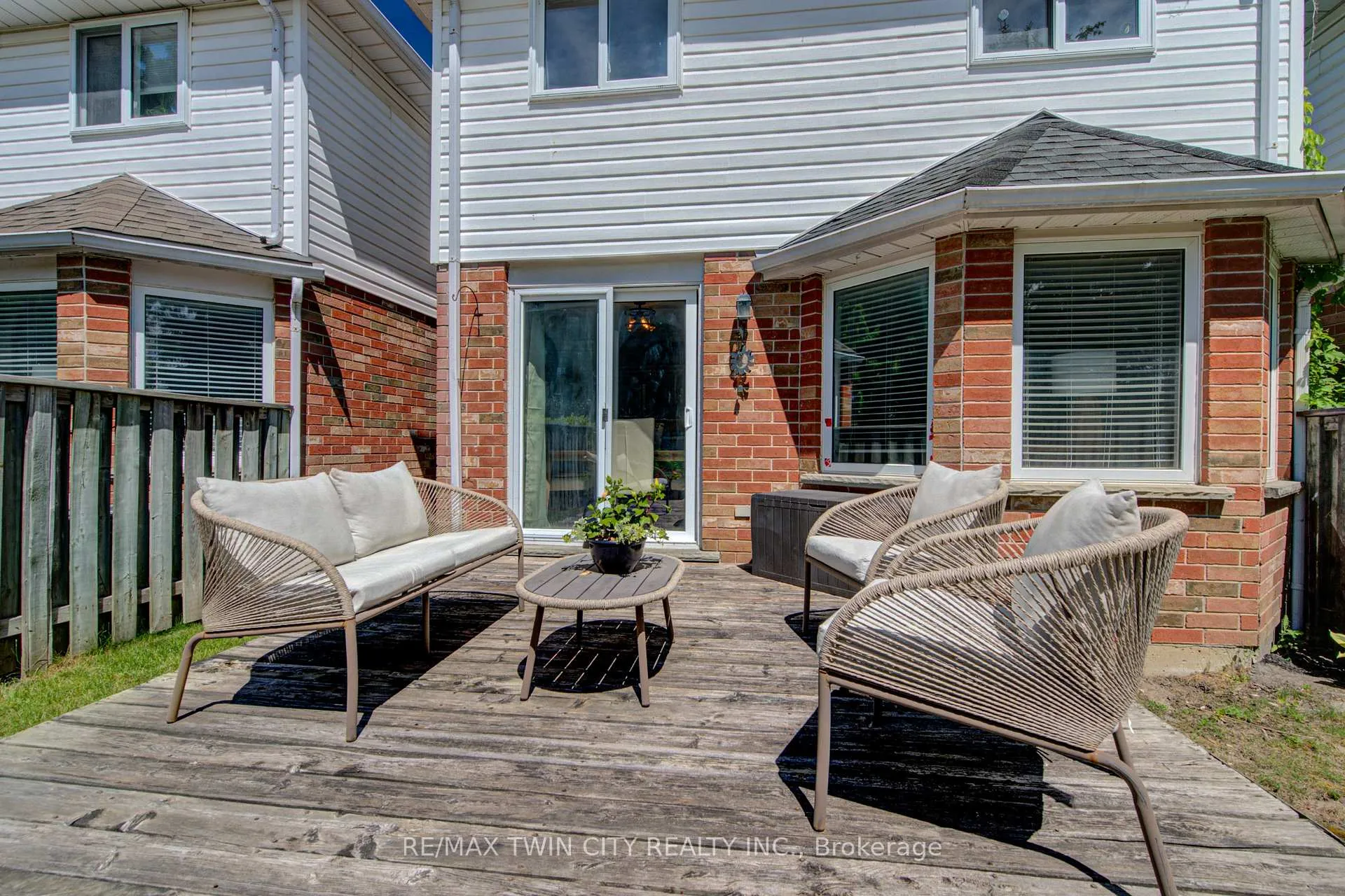 Photo 30 of 243 Auburn Drive, Waterloo — HOMEH