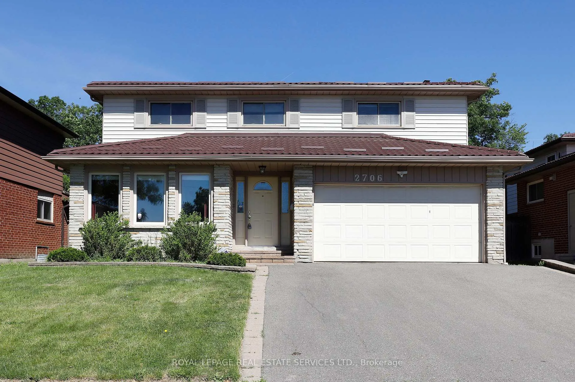 Front of 2706 Crystalburn Avenue