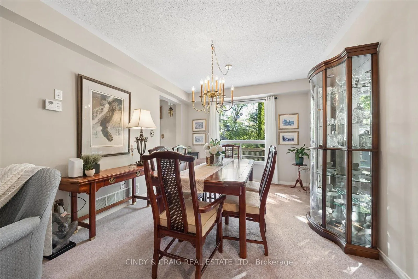 Photo 4 of 28 Moyse Drive, Clarington, Courtice — HOMEH