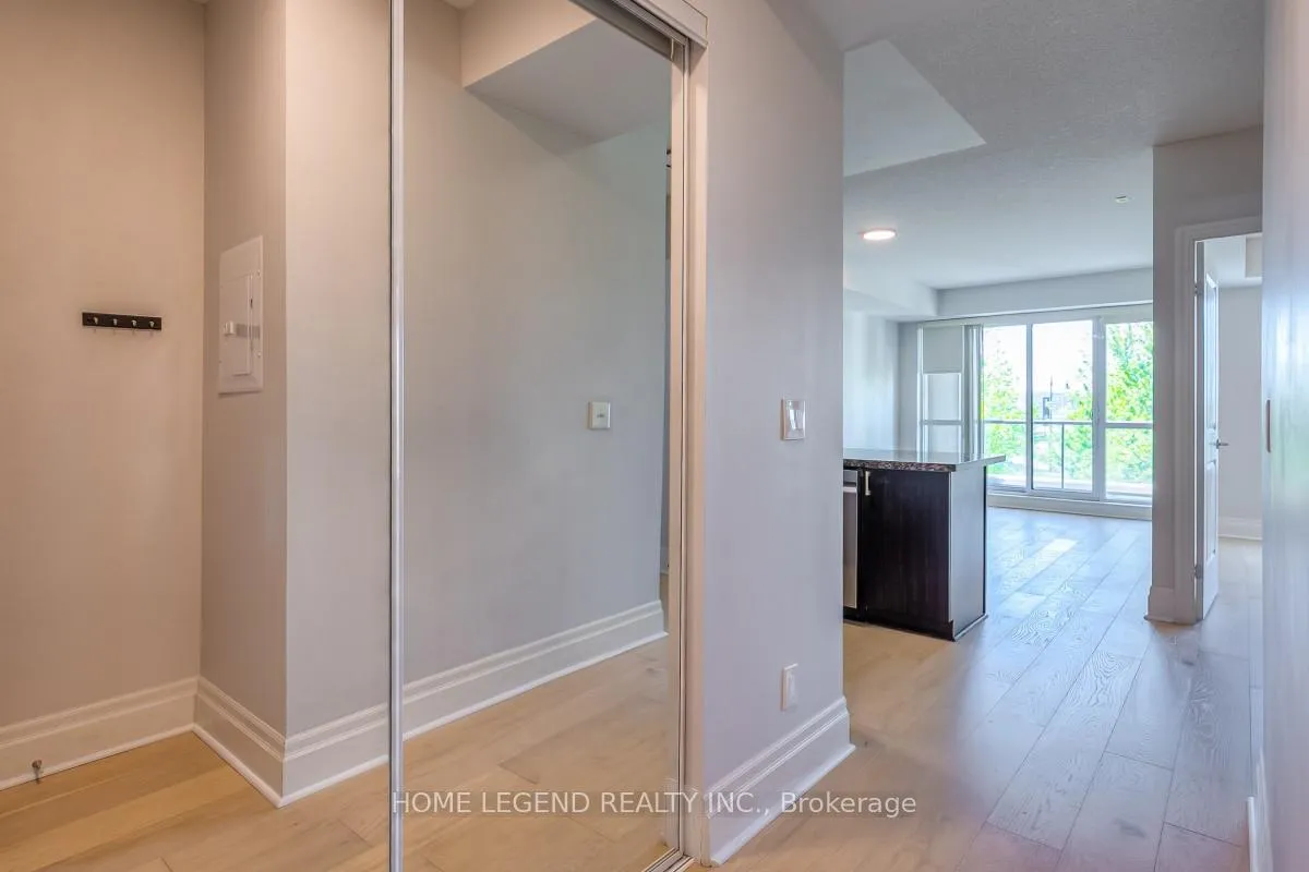 Photo 4 of Unit 215, 39 Upper Duke Crescent, Markham, Unionville — HOMEH