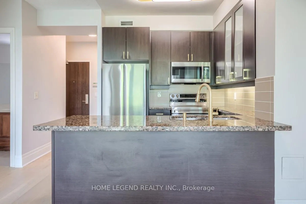Photo 8 of Unit 215, 39 Upper Duke Crescent, Markham, Unionville — HOMEH