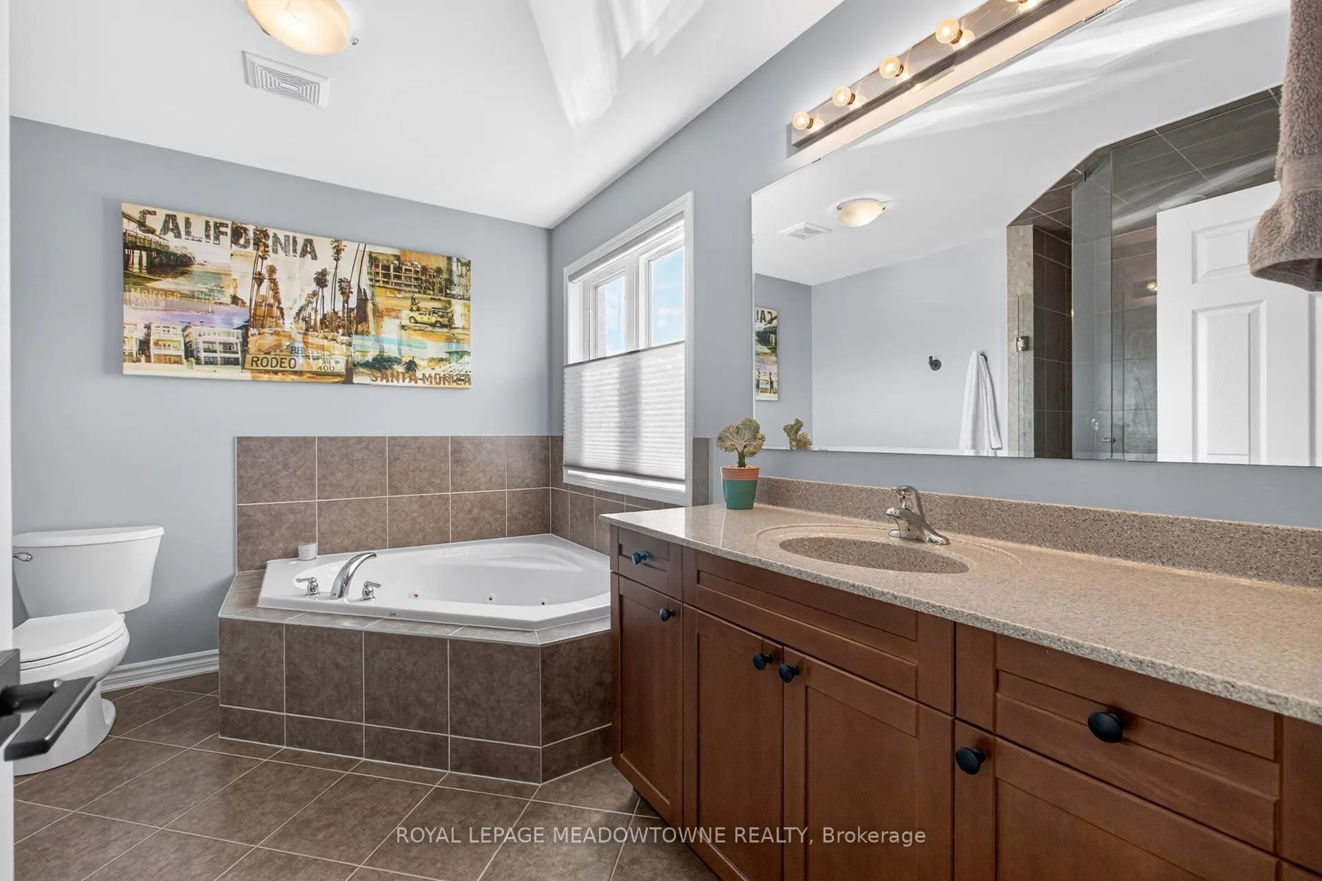 Photo 30 of 389 Nakerville Crescent, Milton, Harrison — HOMEH