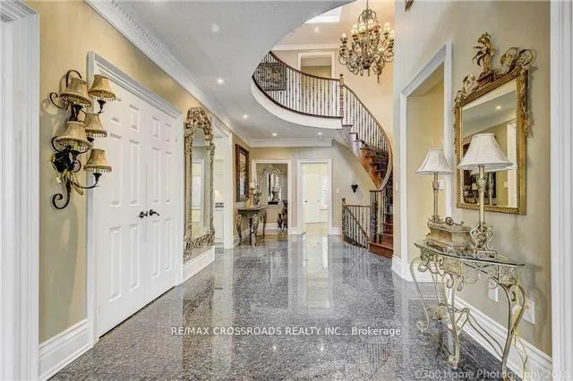 Photo 5 of 2 Mumberson Court, Markham, Cachet — HOMEH