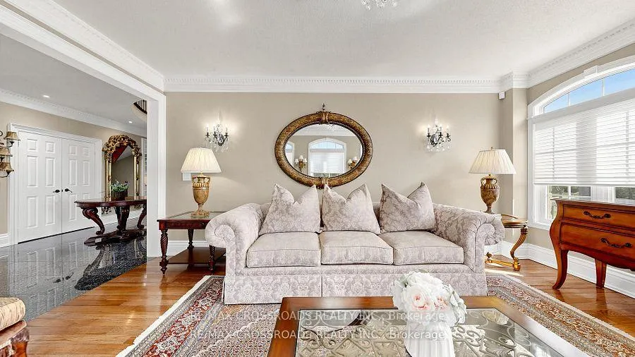 Photo 7 of 2 Mumberson Court, Markham, Cachet — HOMEH