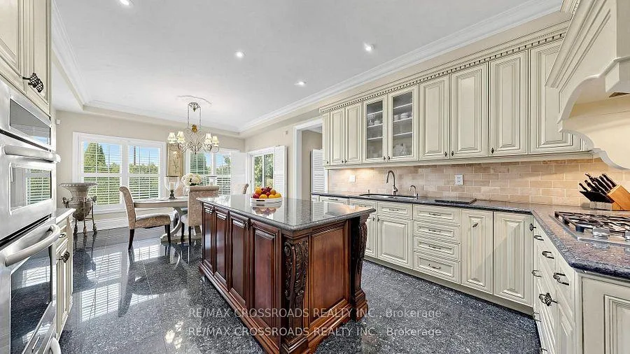 Photo 14 of 2 Mumberson Court, Markham, Cachet — HOMEH