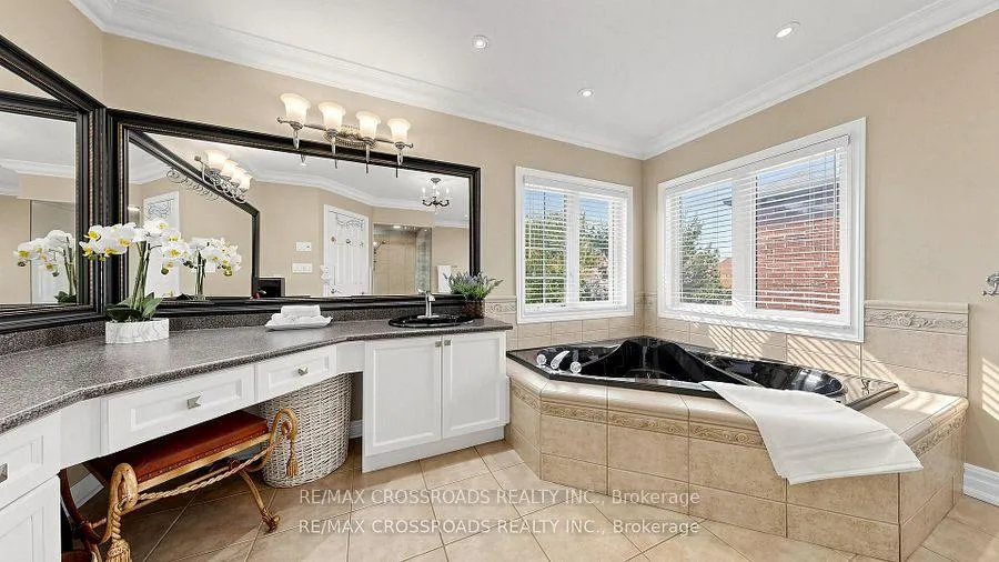 Photo 24 of 2 Mumberson Court, Markham, Cachet — HOMEH