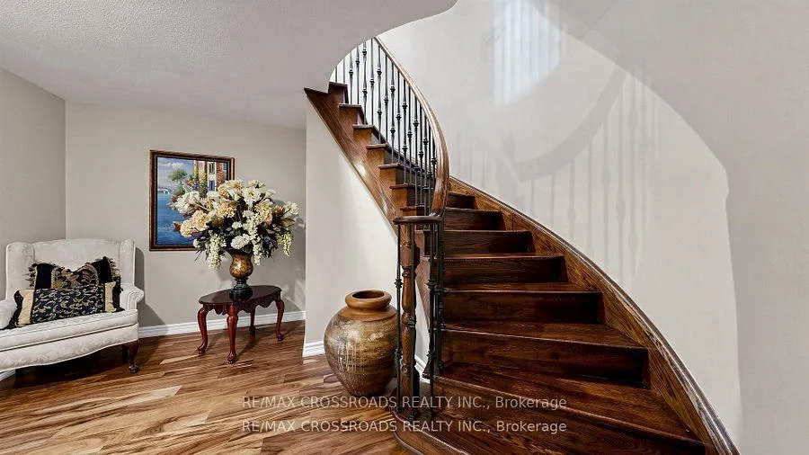 Photo 33 of 2 Mumberson Court, Markham, Cachet — HOMEH