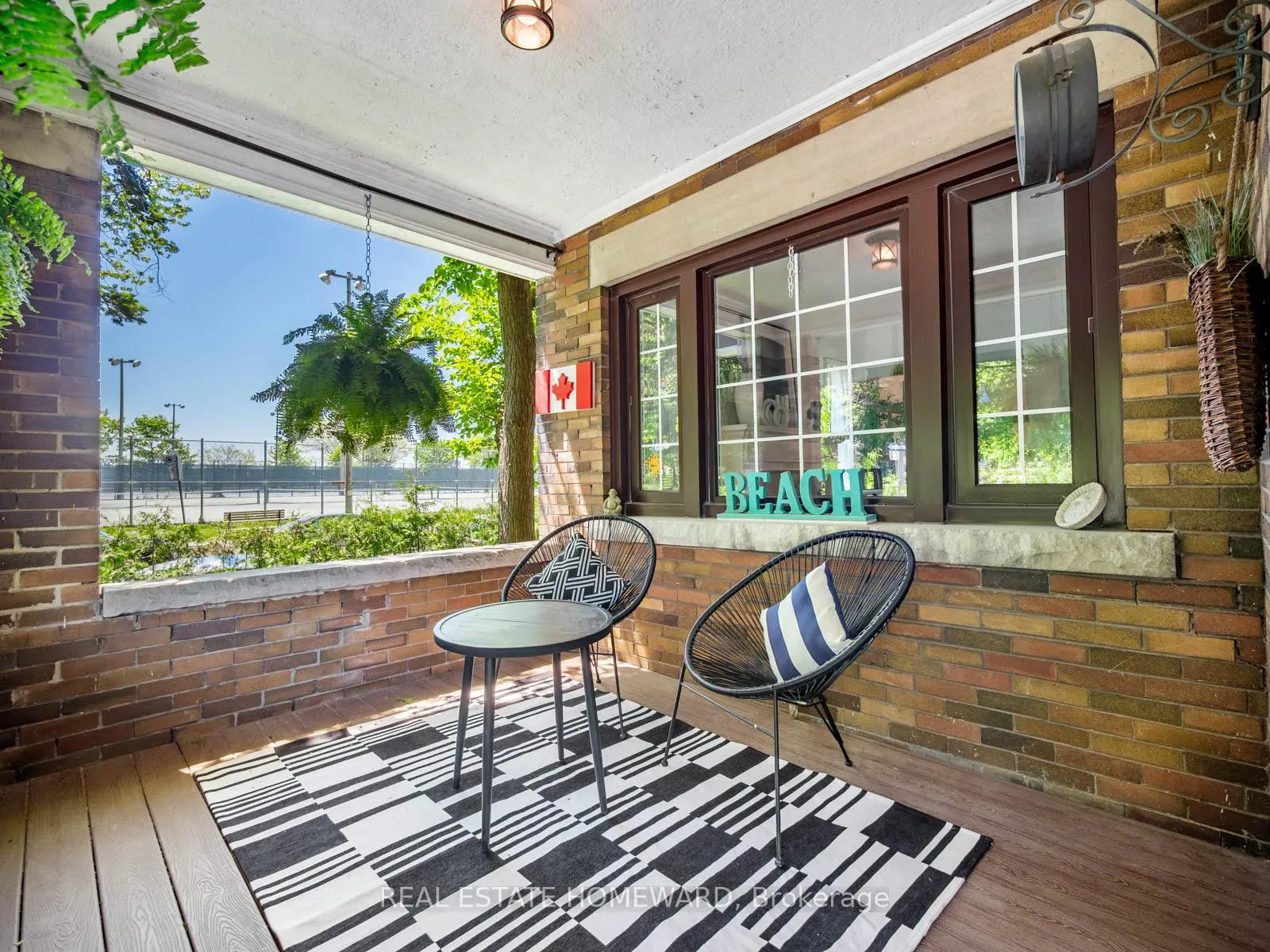 Photo 4 of 24 Waverley Road, Toronto, The Beaches — HOMEH