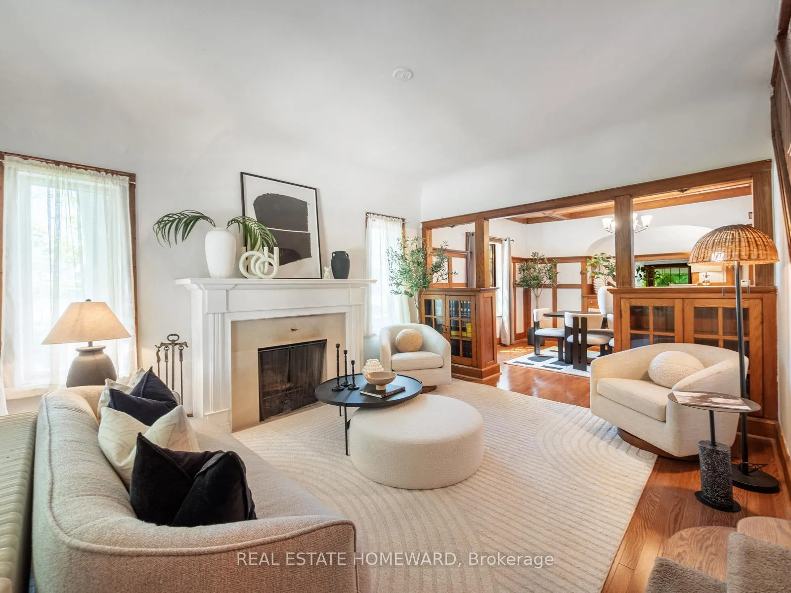 Photo 5 of 24 Waverley Road, Toronto, The Beaches — HOMEH