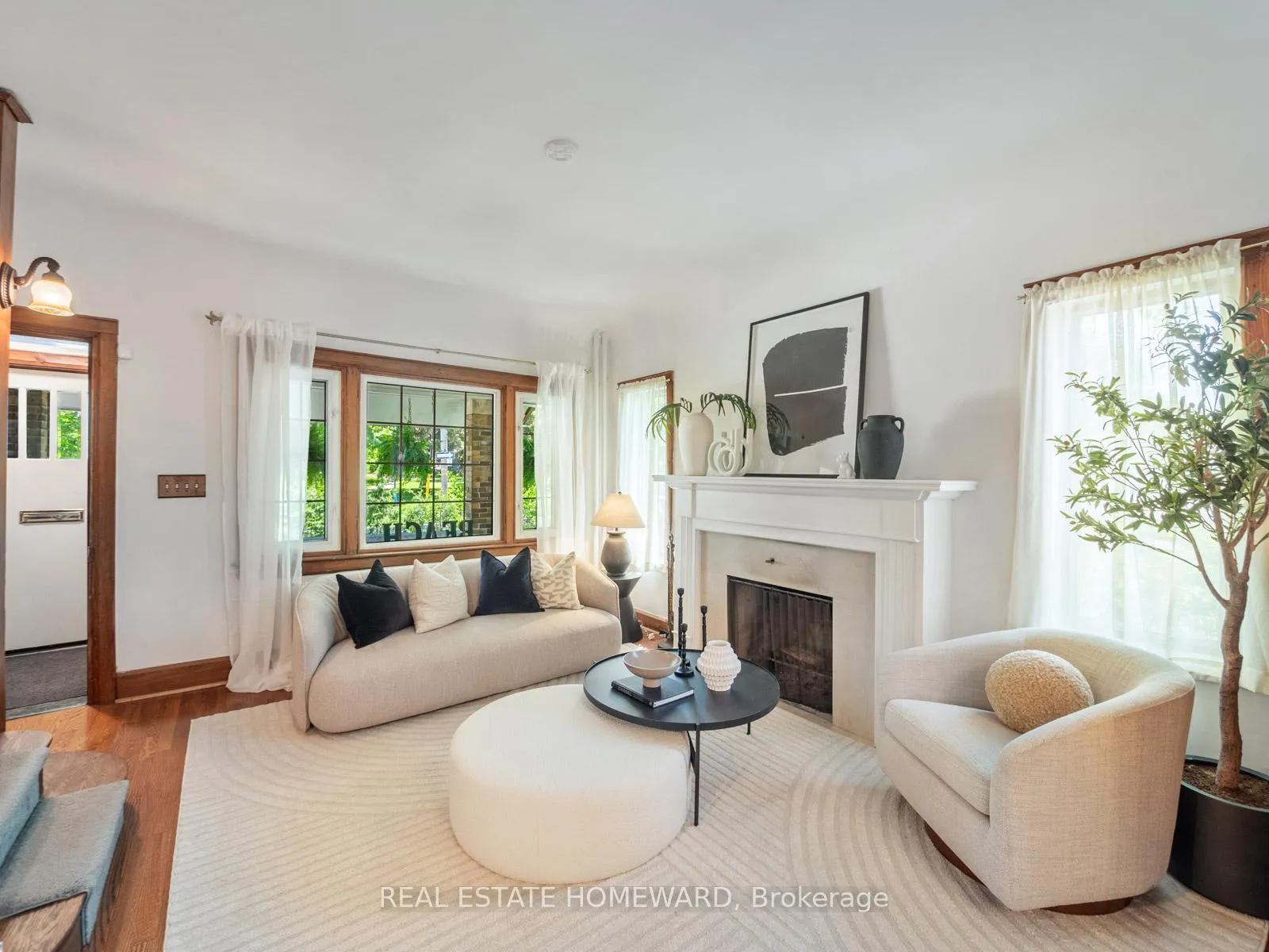 Photo 8 of 24 Waverley Road, Toronto, The Beaches — HOMEH