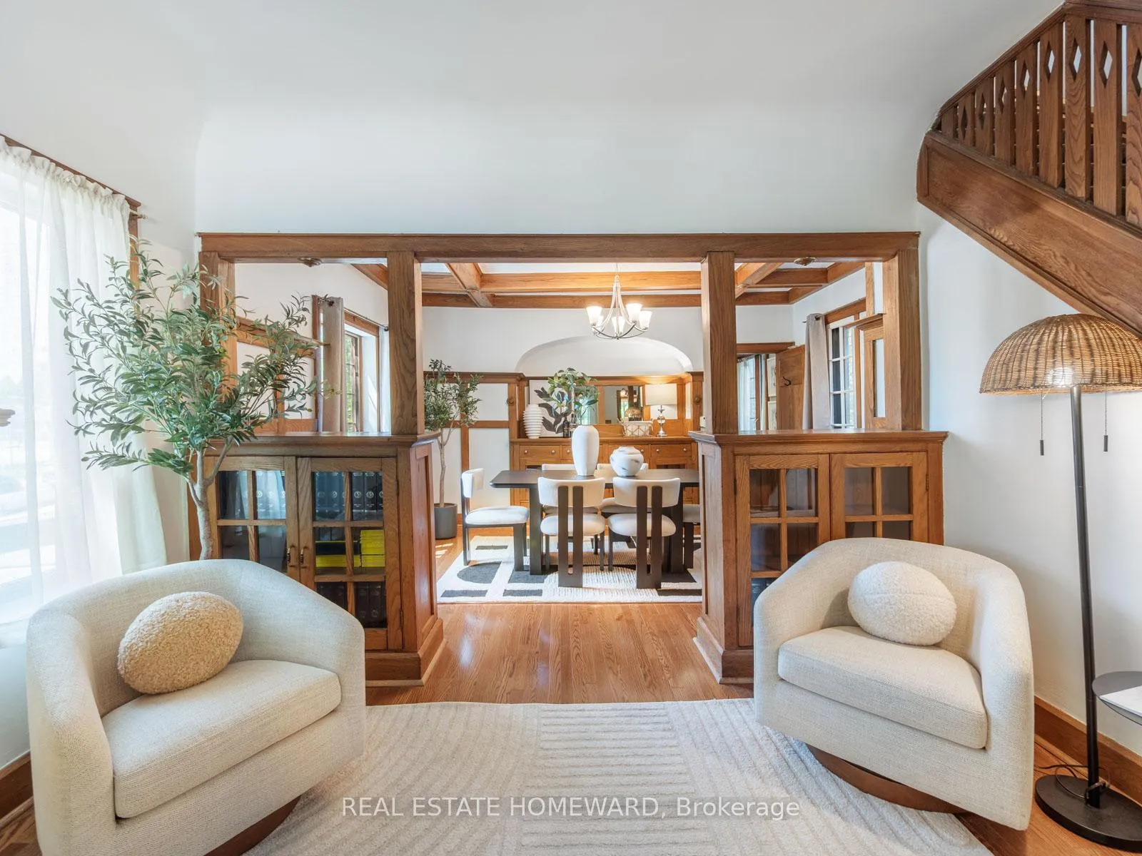 Photo 11 of 24 Waverley Road, Toronto, The Beaches — HOMEH