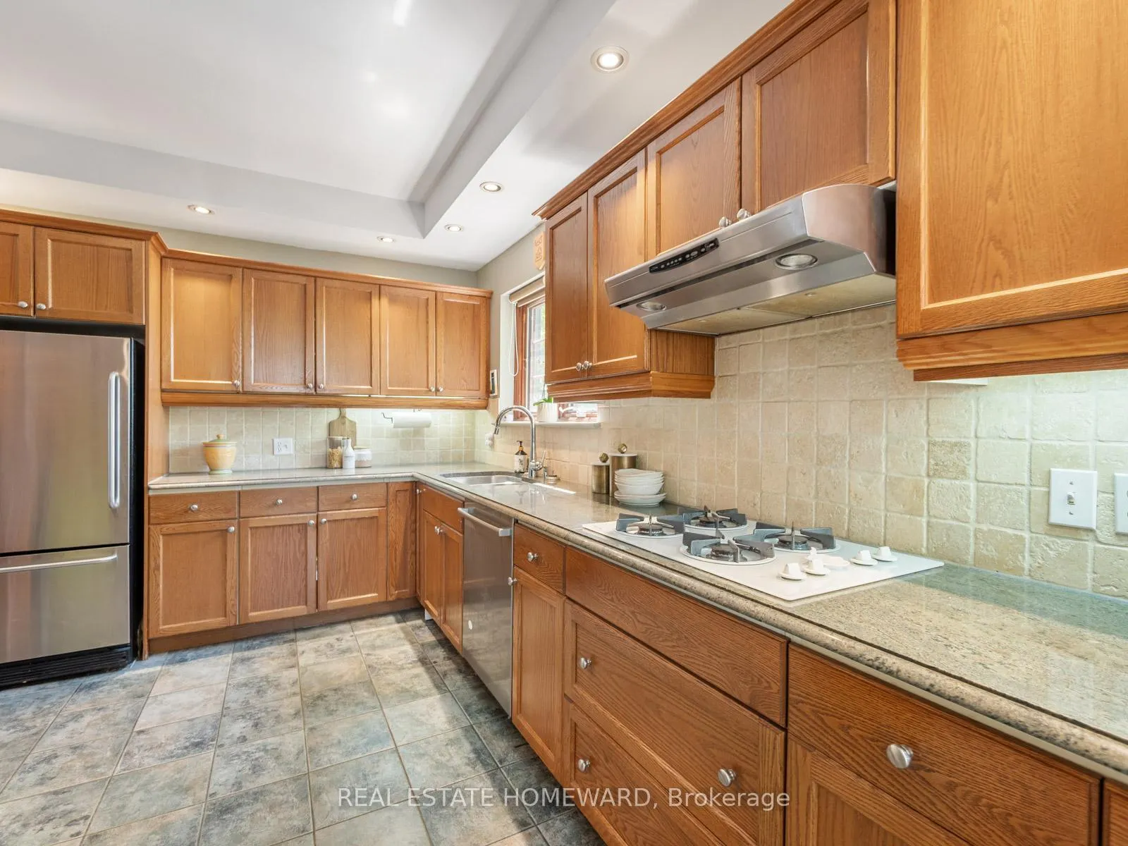 Photo 22 of 24 Waverley Road, Toronto, The Beaches — HOMEH