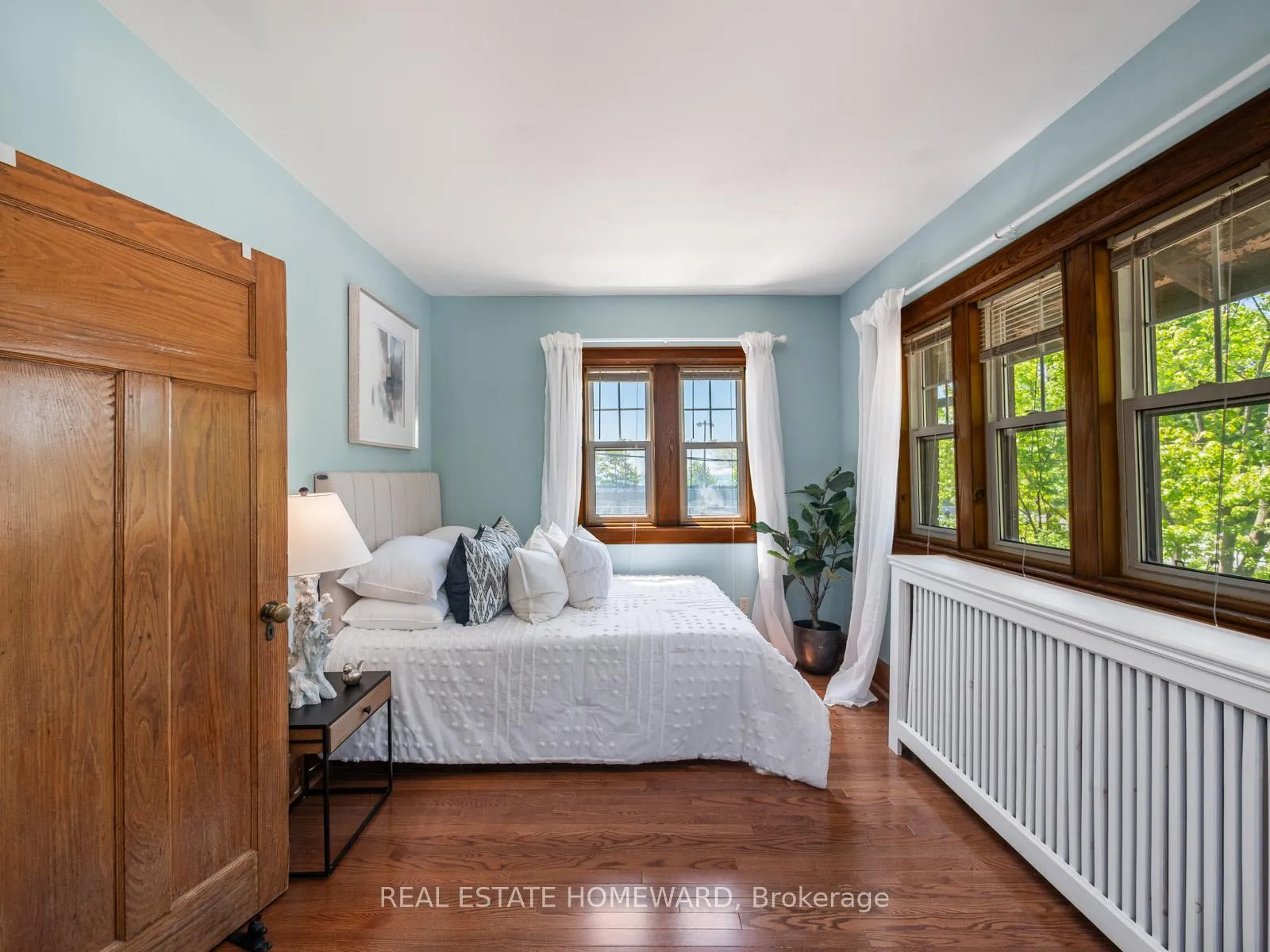Photo 36 of 24 Waverley Road, Toronto, The Beaches — HOMEH