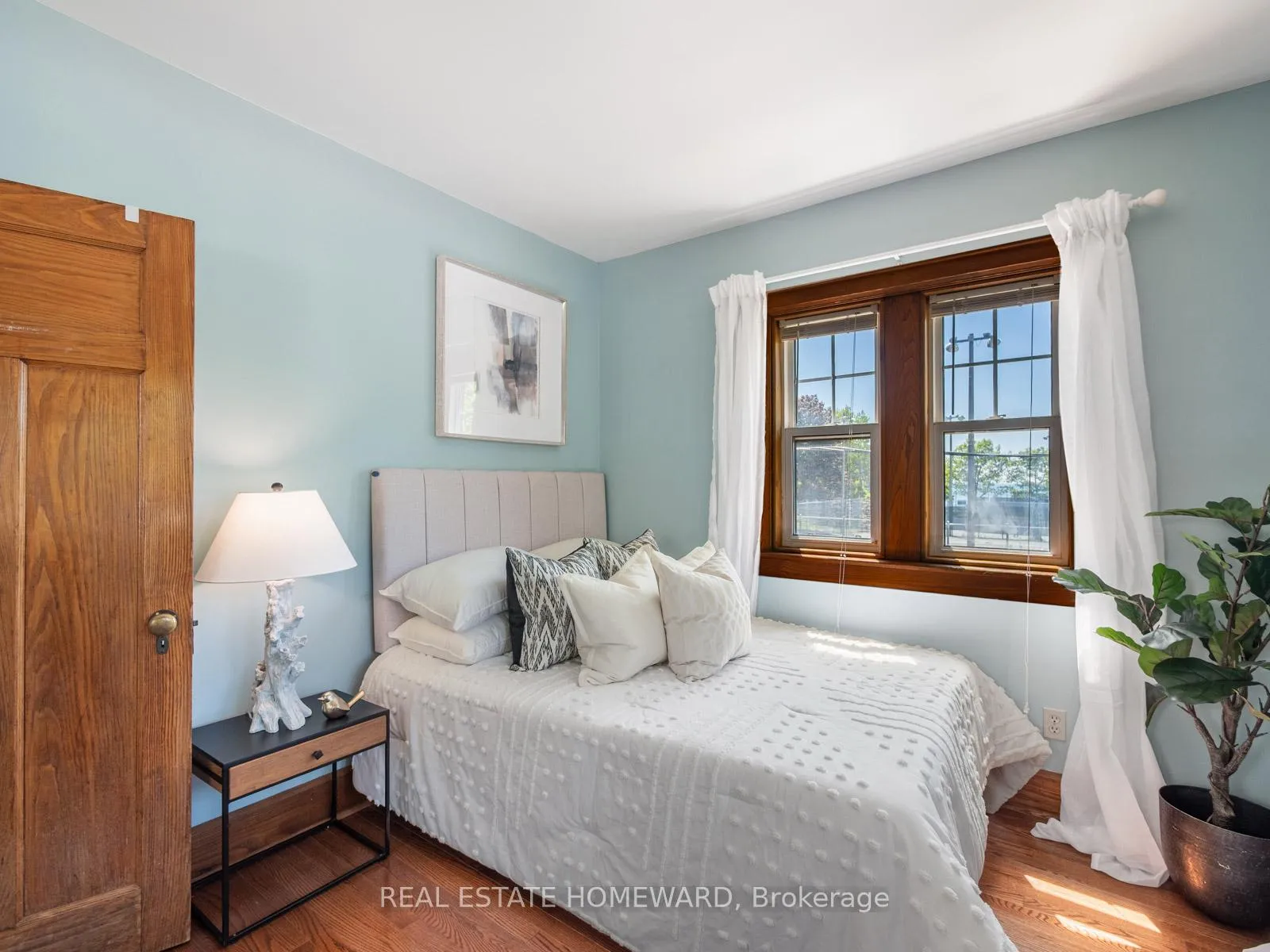Photo 37 of 24 Waverley Road, Toronto, The Beaches — HOMEH