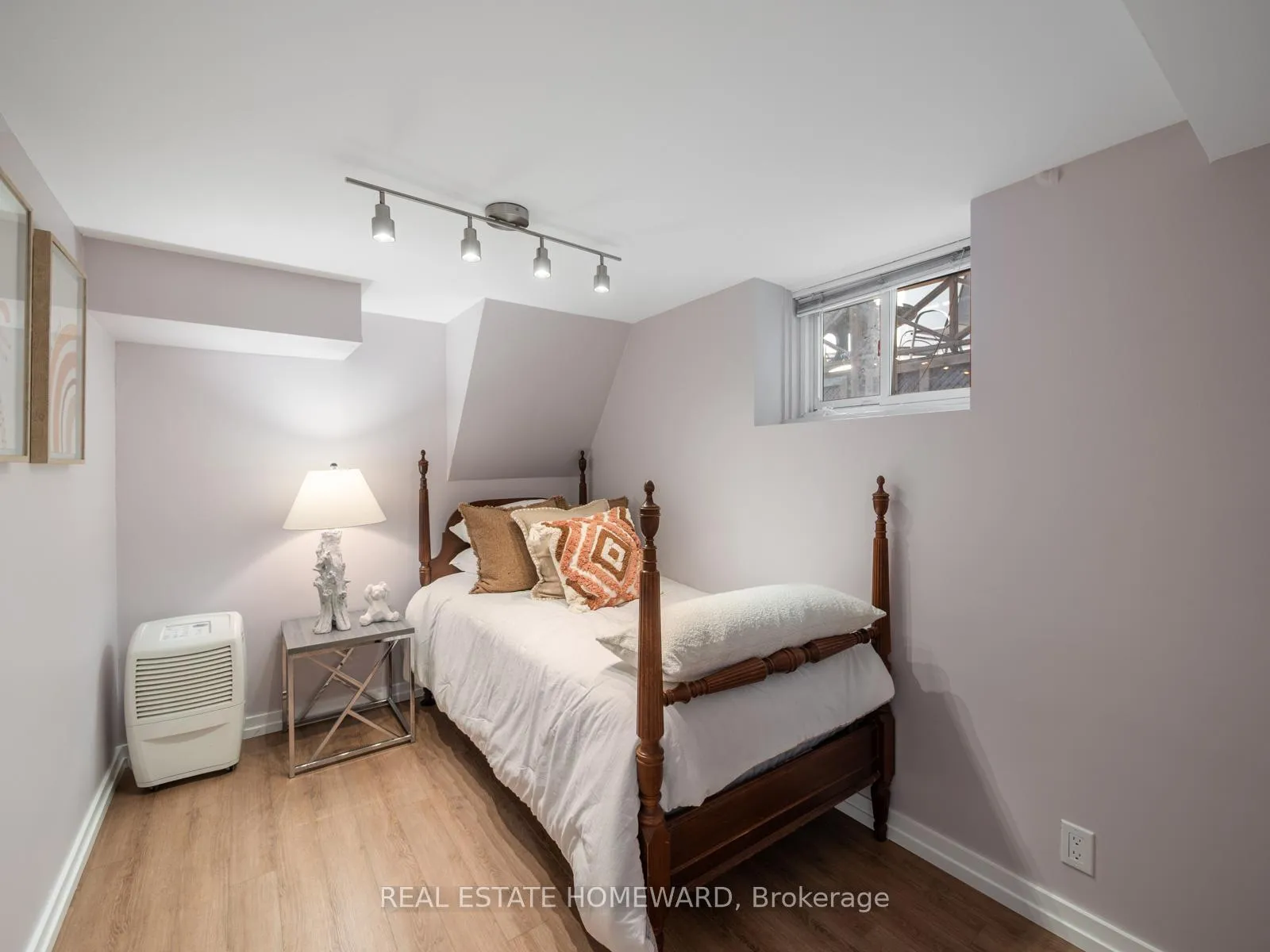 Photo 44 of 24 Waverley Road, Toronto, The Beaches — HOMEH