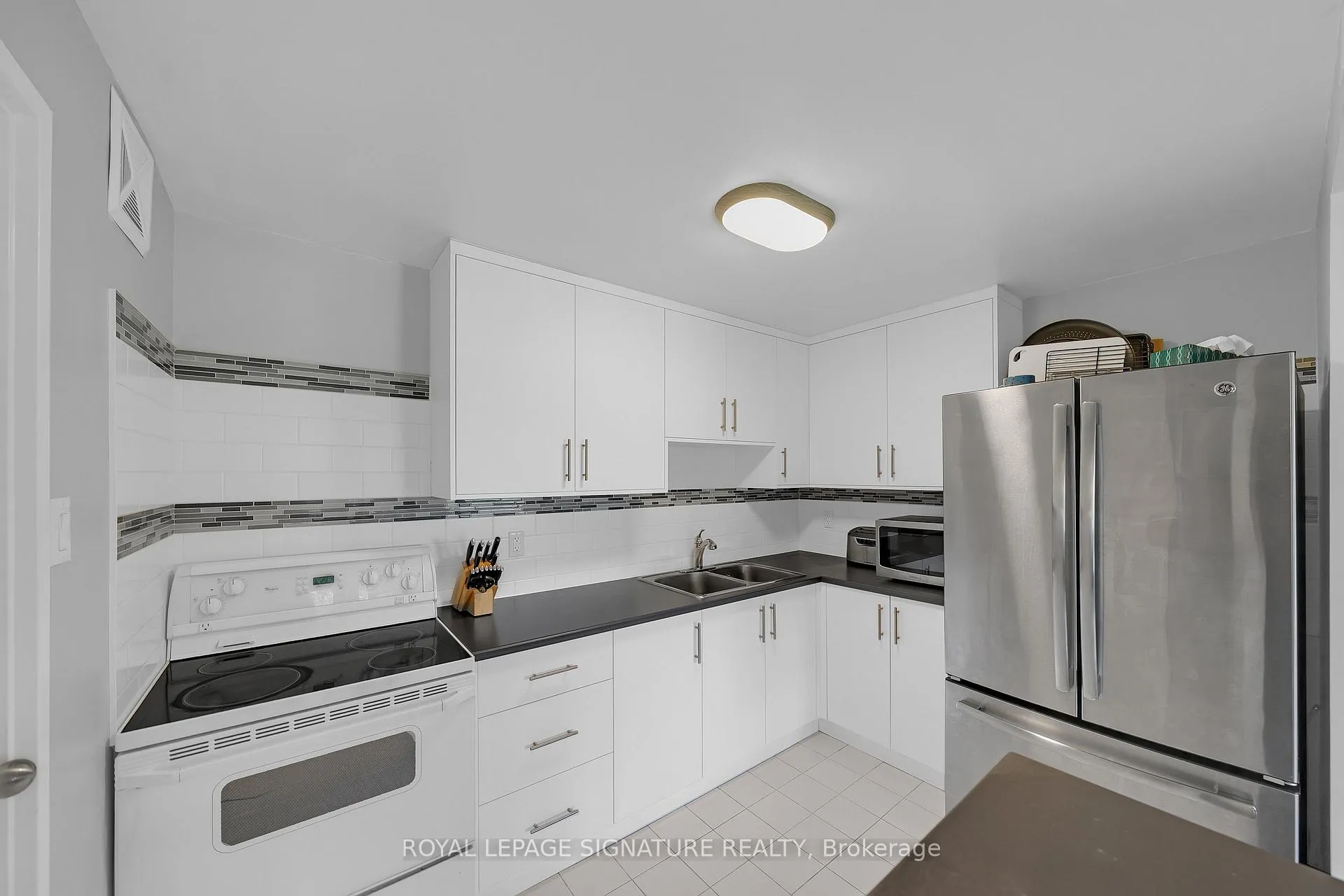 Photo 11 of Unit 212, 475 The West Mall, Etobicoke, Etobicoke West Mall — HOMEH