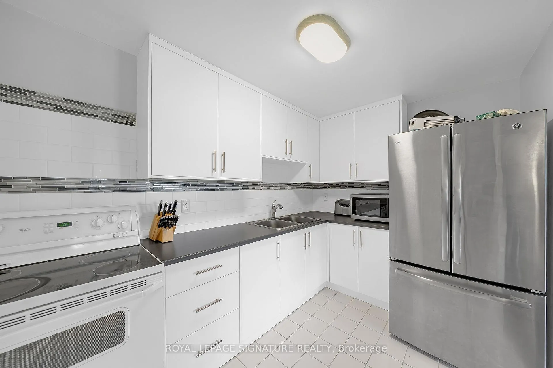 Photo 12 of Unit 212, 475 The West Mall, Etobicoke, Etobicoke West Mall — HOMEH
