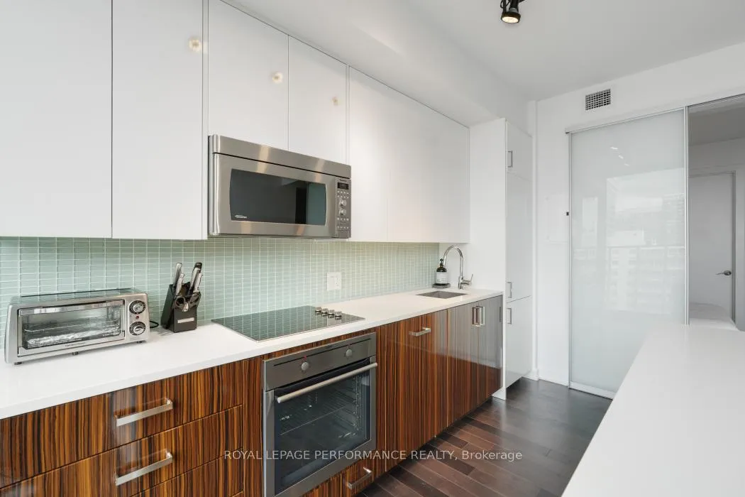 Photo 13 of Unit 702, 300 Lisgar Street, Ottawa, Ottawa Centre — HOMEH