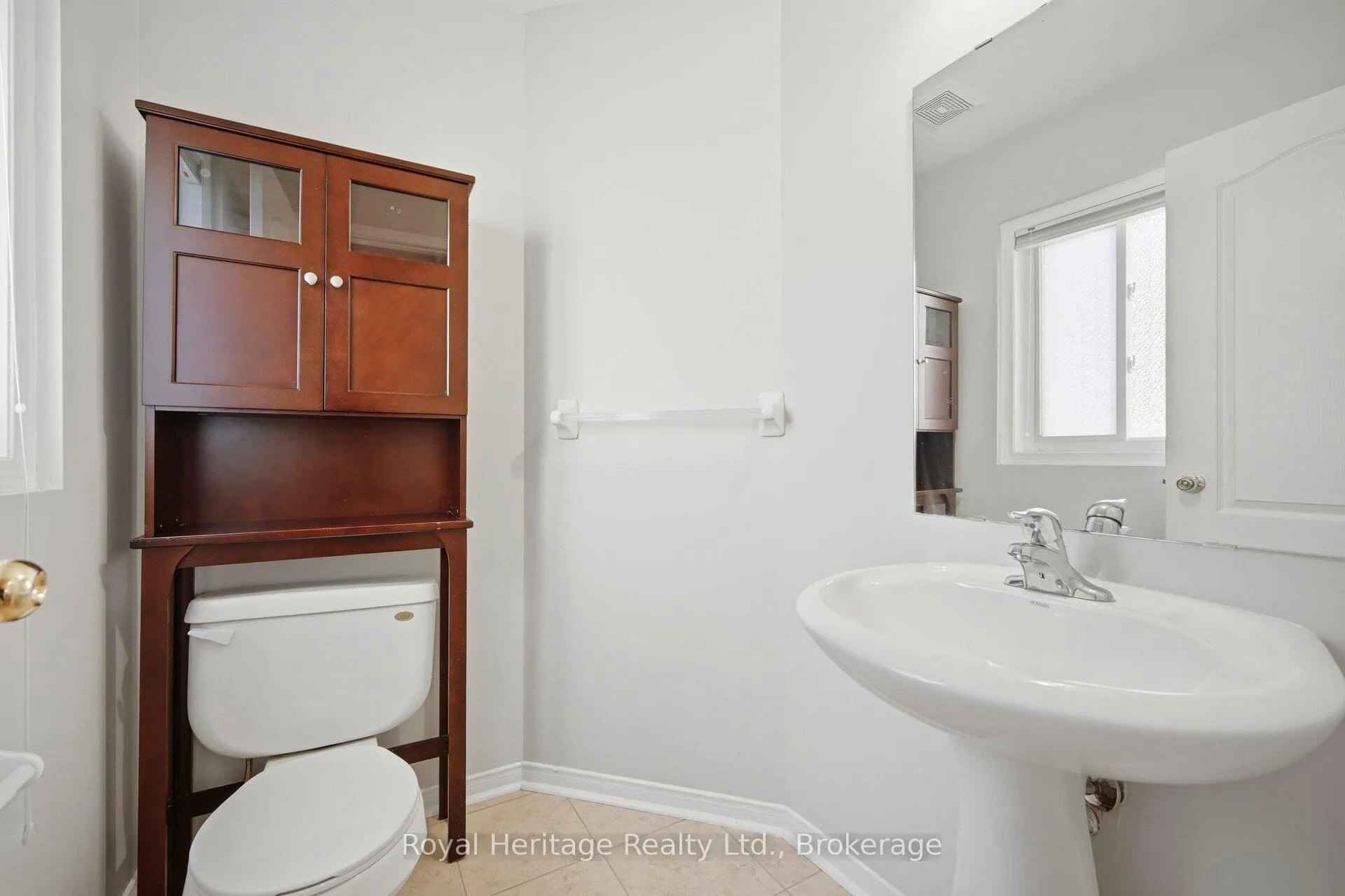 Photo 10 of 933 Fetchison Drive, Oshawa, Taunton — HOMEH