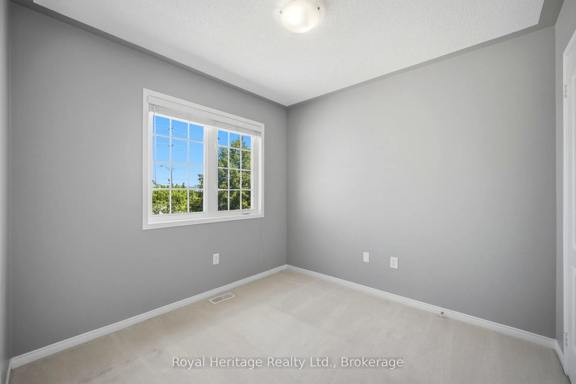Photo 18 of 933 Fetchison Drive, Oshawa, Taunton — HOMEH