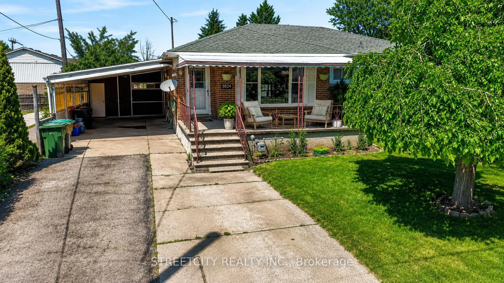 Photo 4 of 174 Myrtle Street, St. Thomas — HOMEH