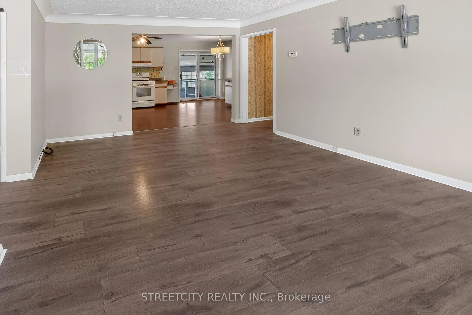 Photo 14 of 174 Myrtle Street, St. Thomas — HOMEH