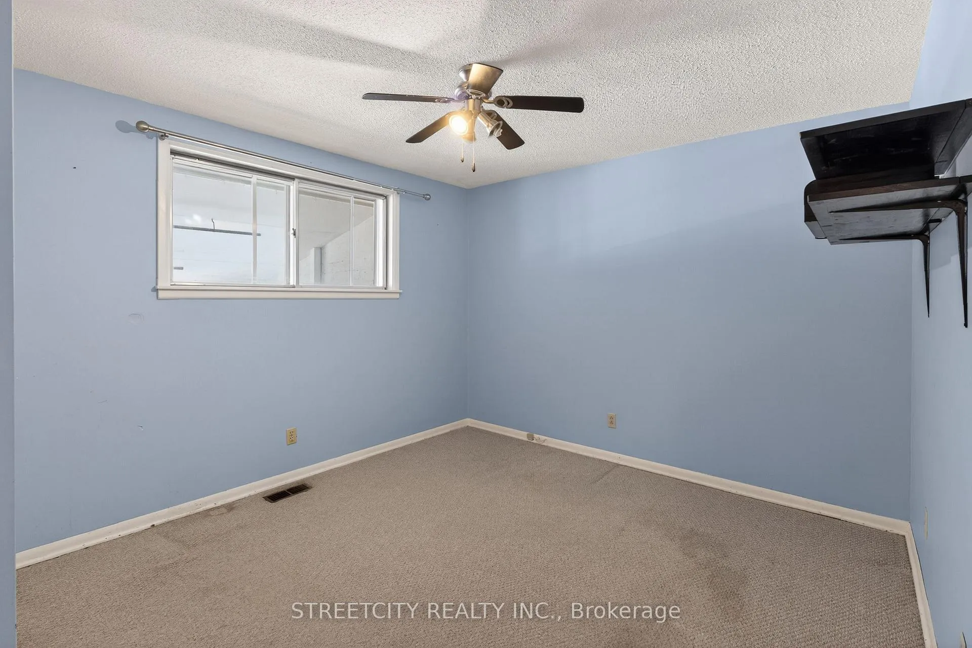 Photo 18 of 174 Myrtle Street, St. Thomas — HOMEH