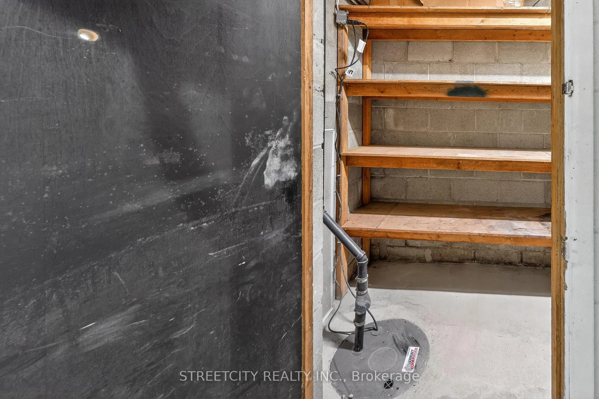 Photo 27 of 174 Myrtle Street, St. Thomas — HOMEH
