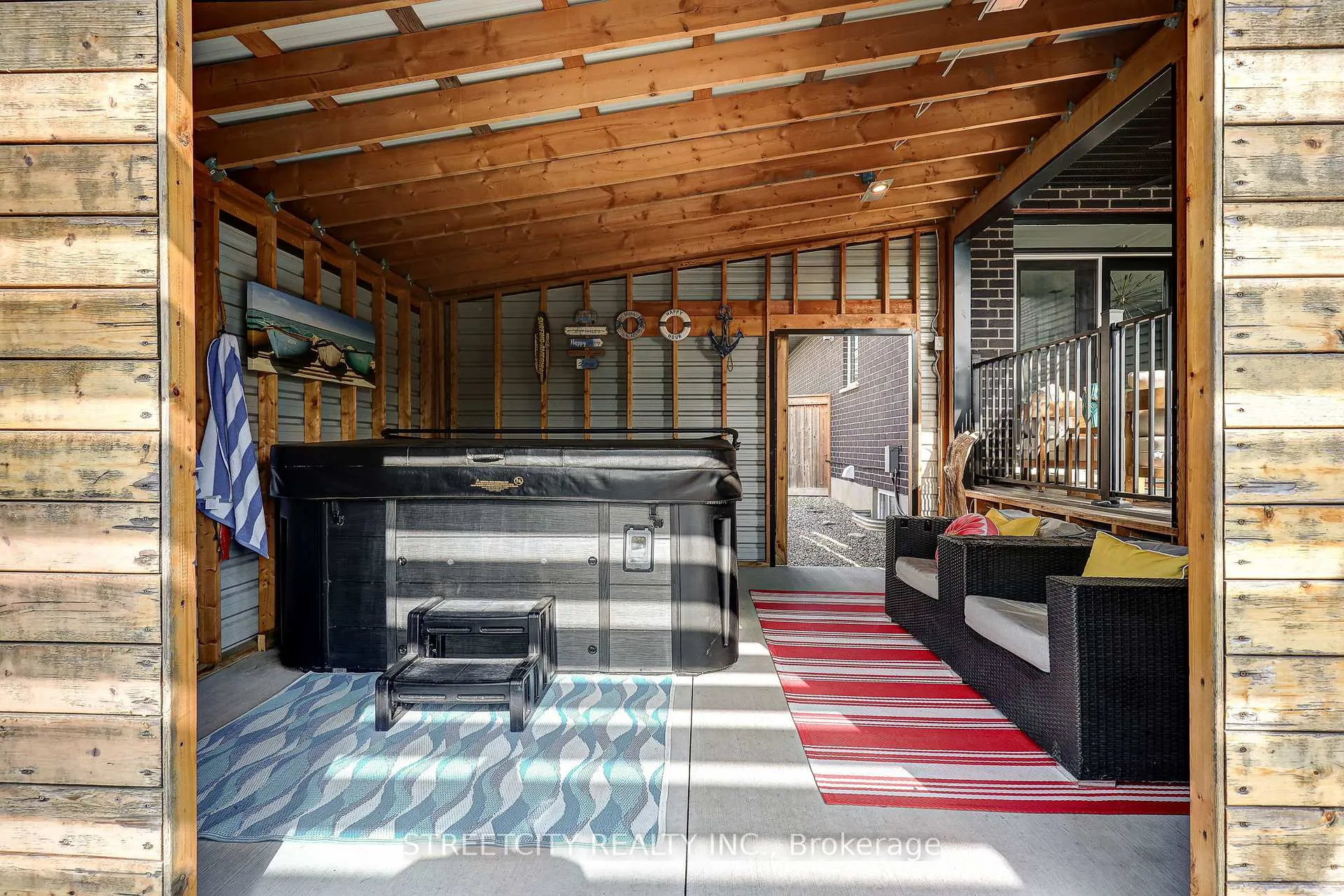 Photo 8 of 28 Martingale Terrace, St. Thomas — HOMEH