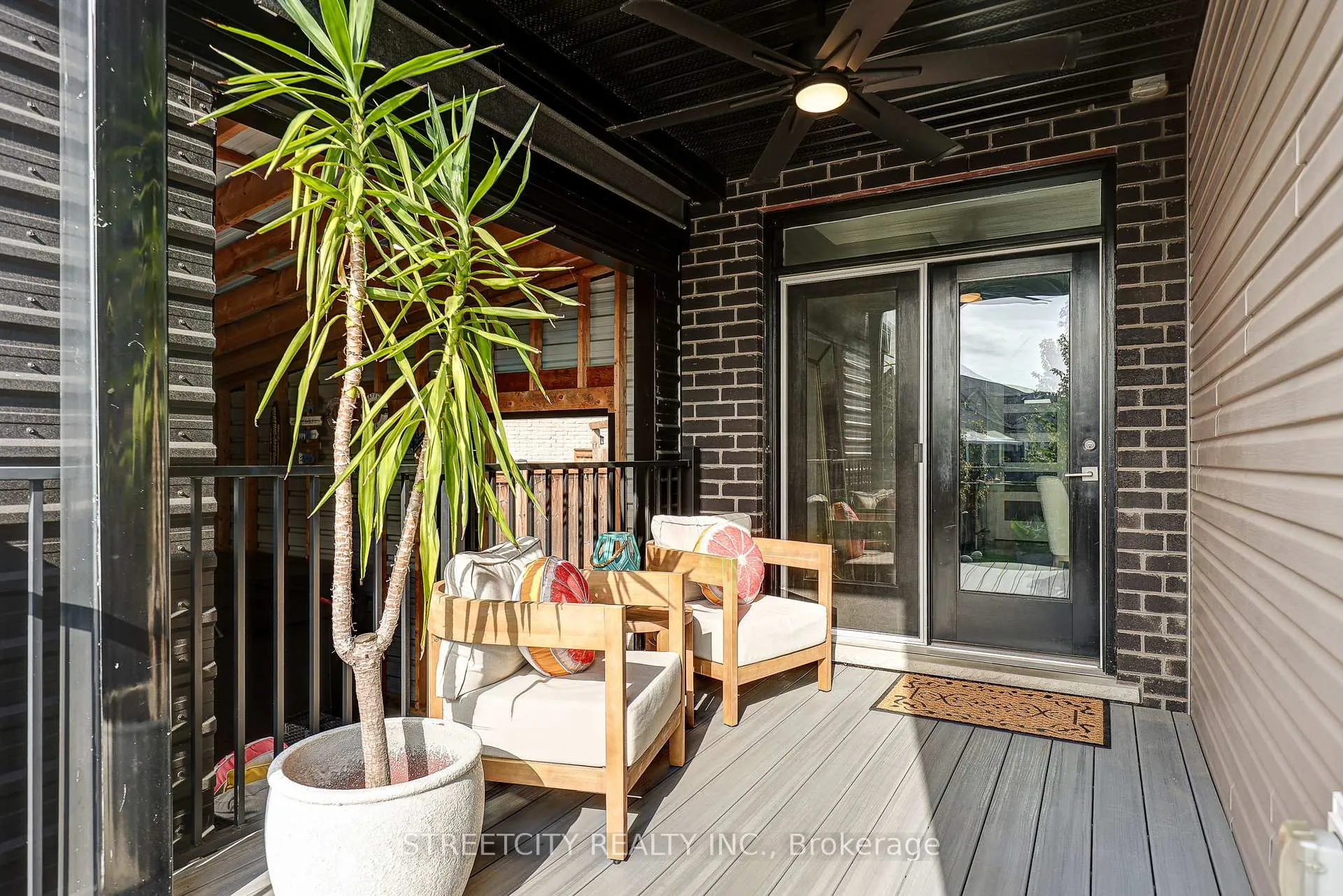 Photo 9 of 28 Martingale Terrace, St. Thomas — HOMEH