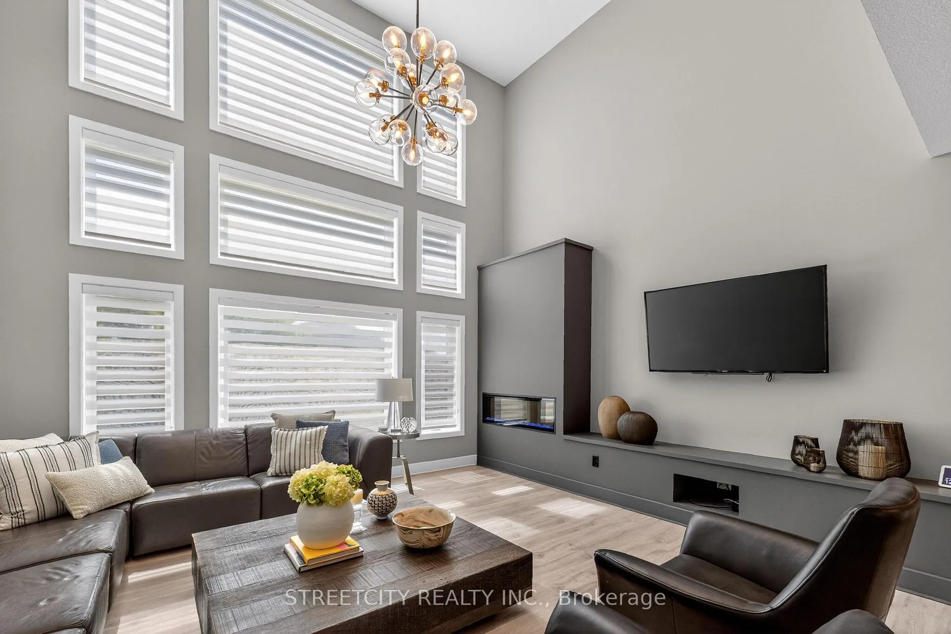 Photo 17 of 28 Martingale Terrace, St. Thomas — HOMEH