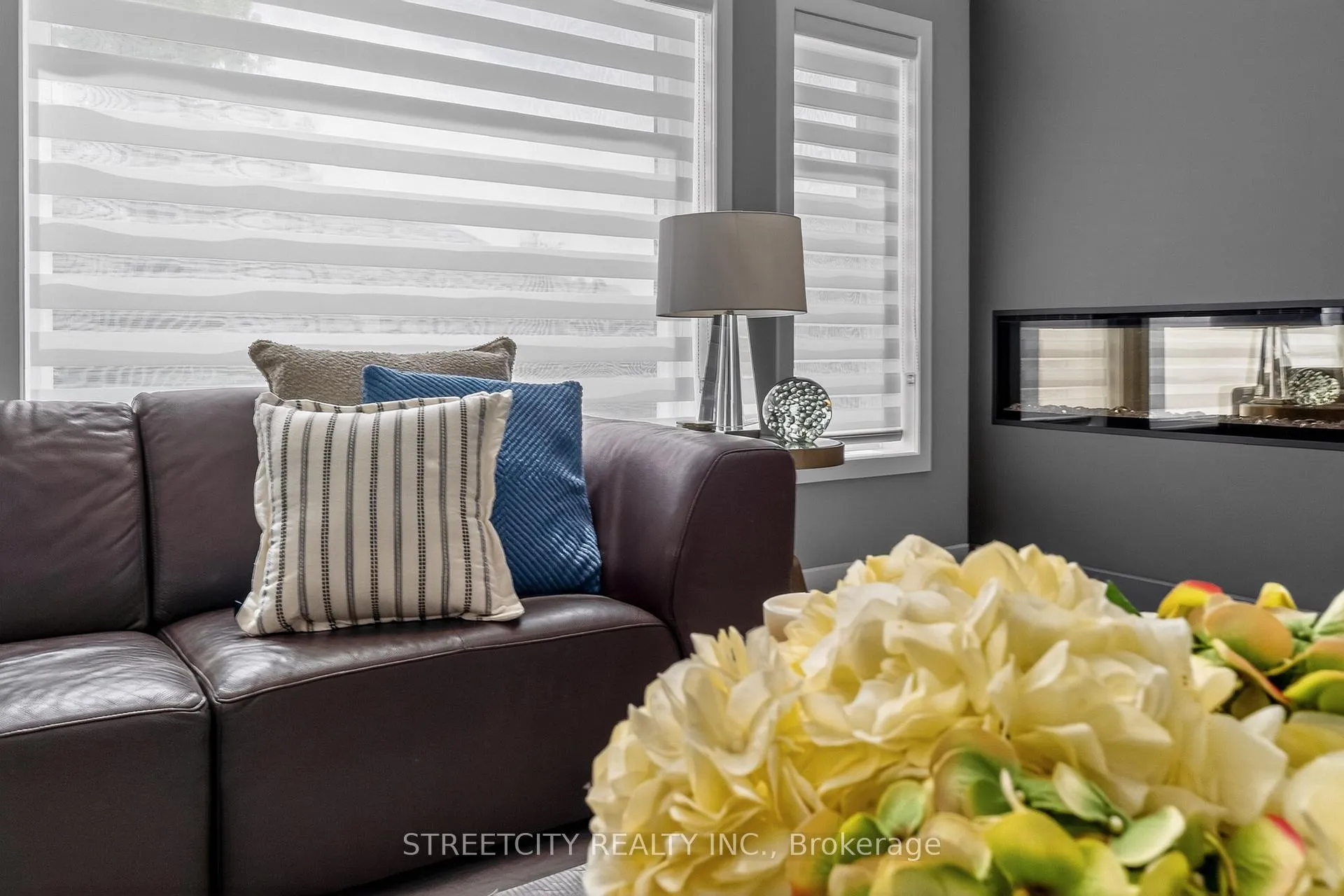 Photo 20 of 28 Martingale Terrace, St. Thomas — HOMEH