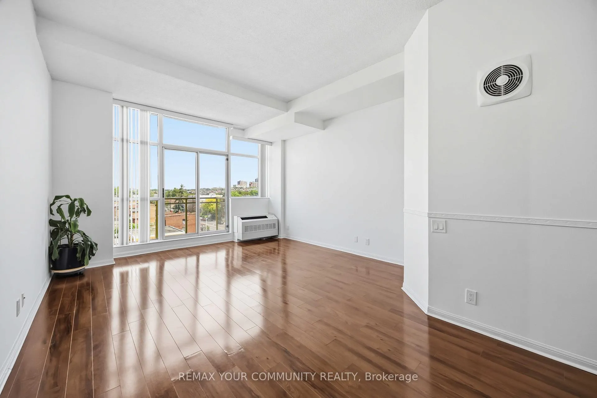 Photo 9 of Unit 502, 1600 Keele Street, Toronto, Keelesdale-Eglinton West — HOMEH