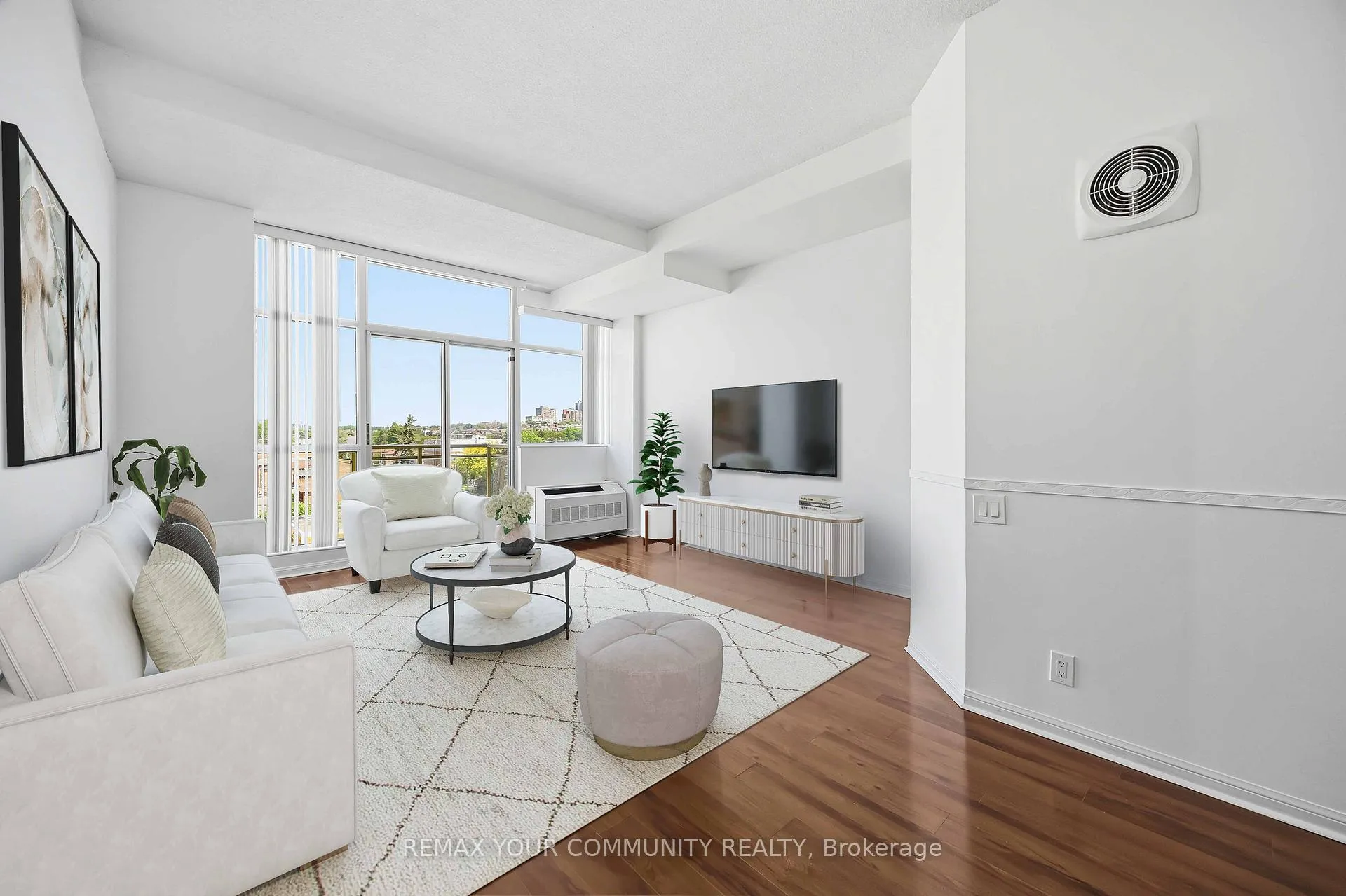 Photo 10 of Unit 502, 1600 Keele Street, Toronto, Keelesdale-Eglinton West — HOMEH