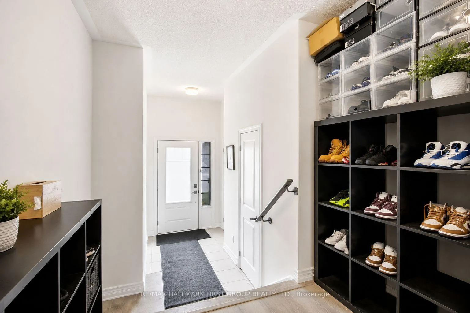 Photo 2 of 2019 Cameron Lott Crescent, Oshawa, Kedron — HOMEH